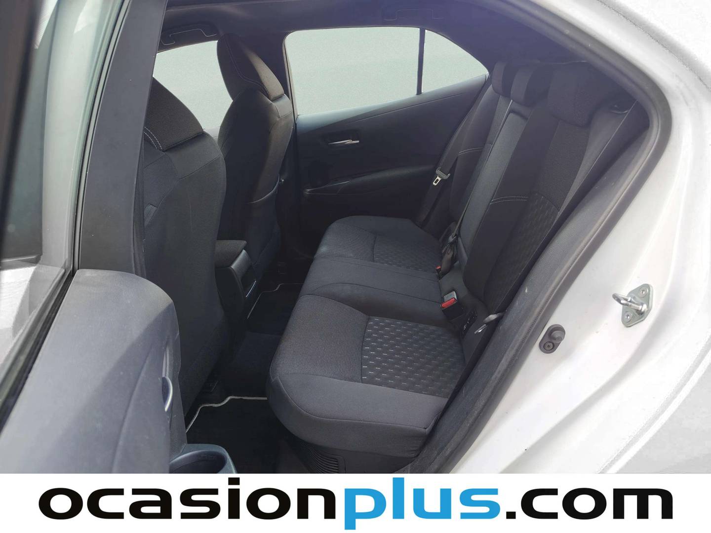 Foto asientos traseros Toyota Corolla Toyota Corolla 140H Active Plus (140 CV)