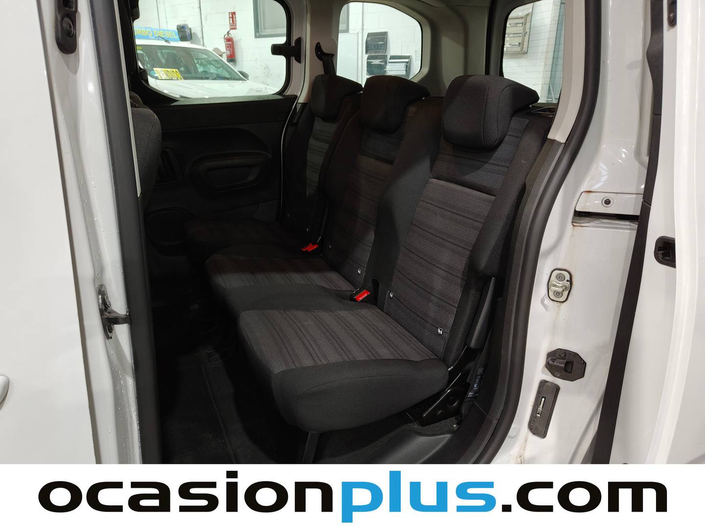 Foto asientos traseros Opel Combo Life Opel Combo Life 1.5 TD Business Edition Plus L1 (102 CV)