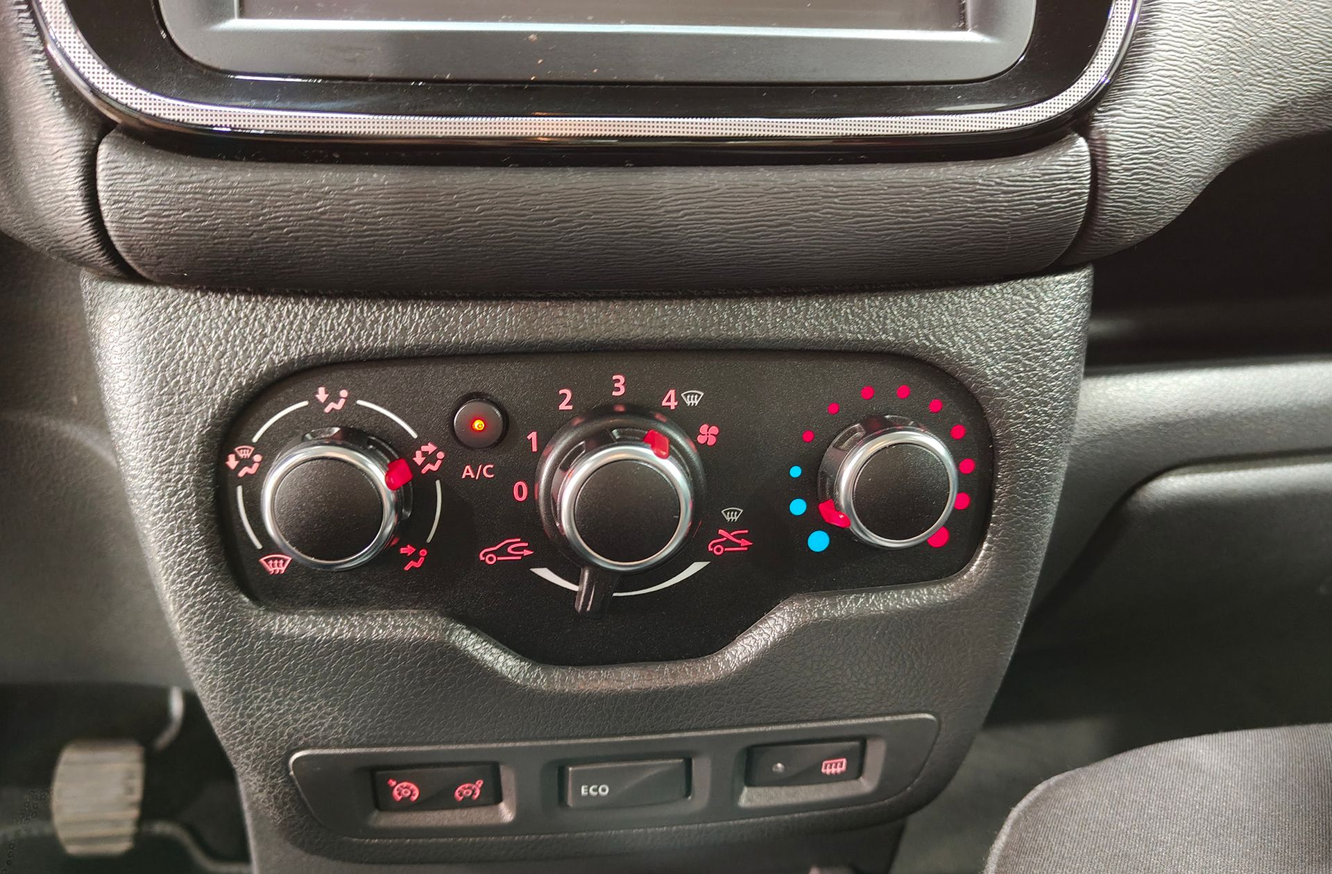Dacia Lodgy Serie Limitada Xplore TCe GPF 7 plazas - foto 33
