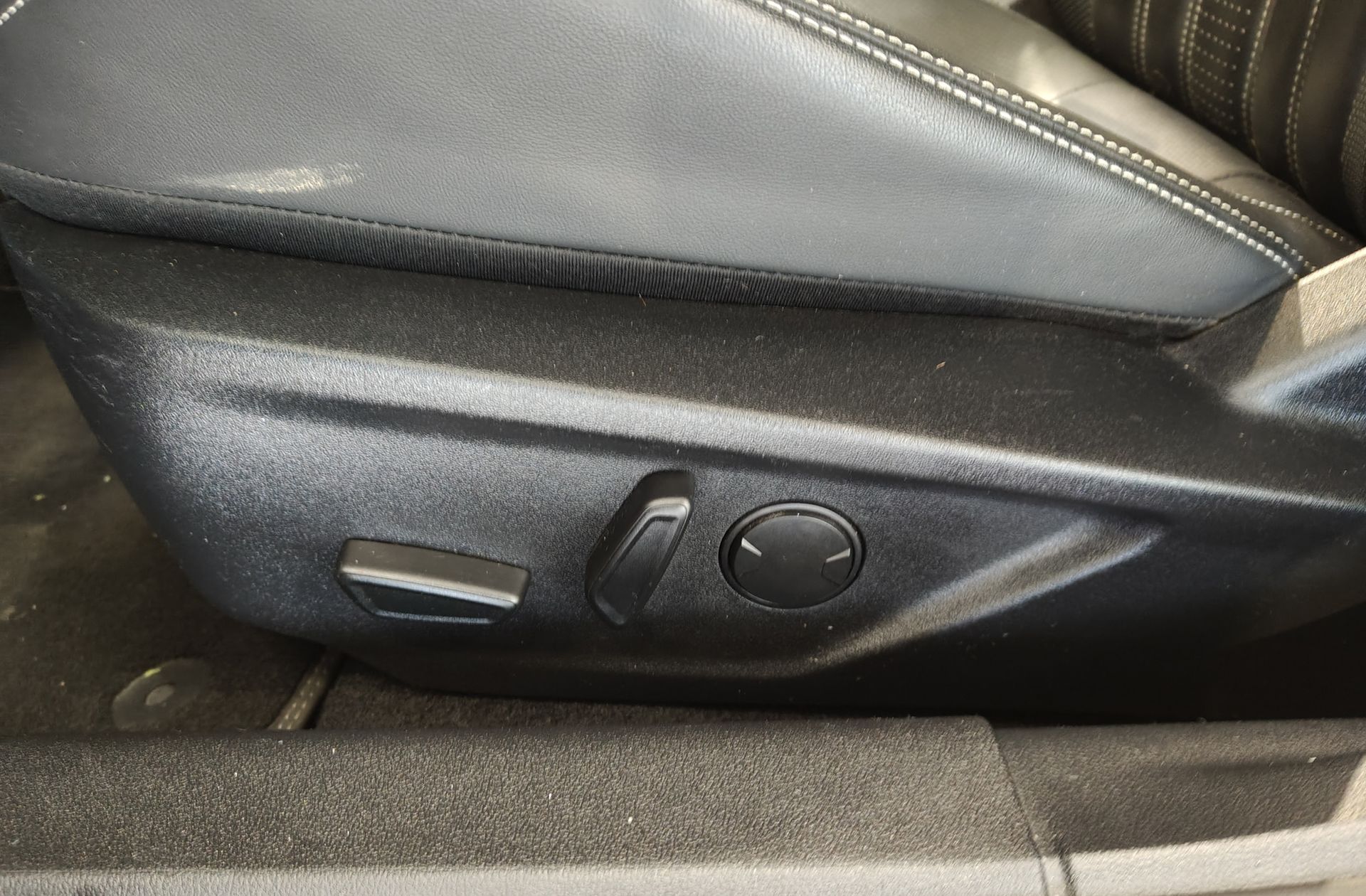 Ford Focus 1.5 EcoBoost Vignale - foto 13