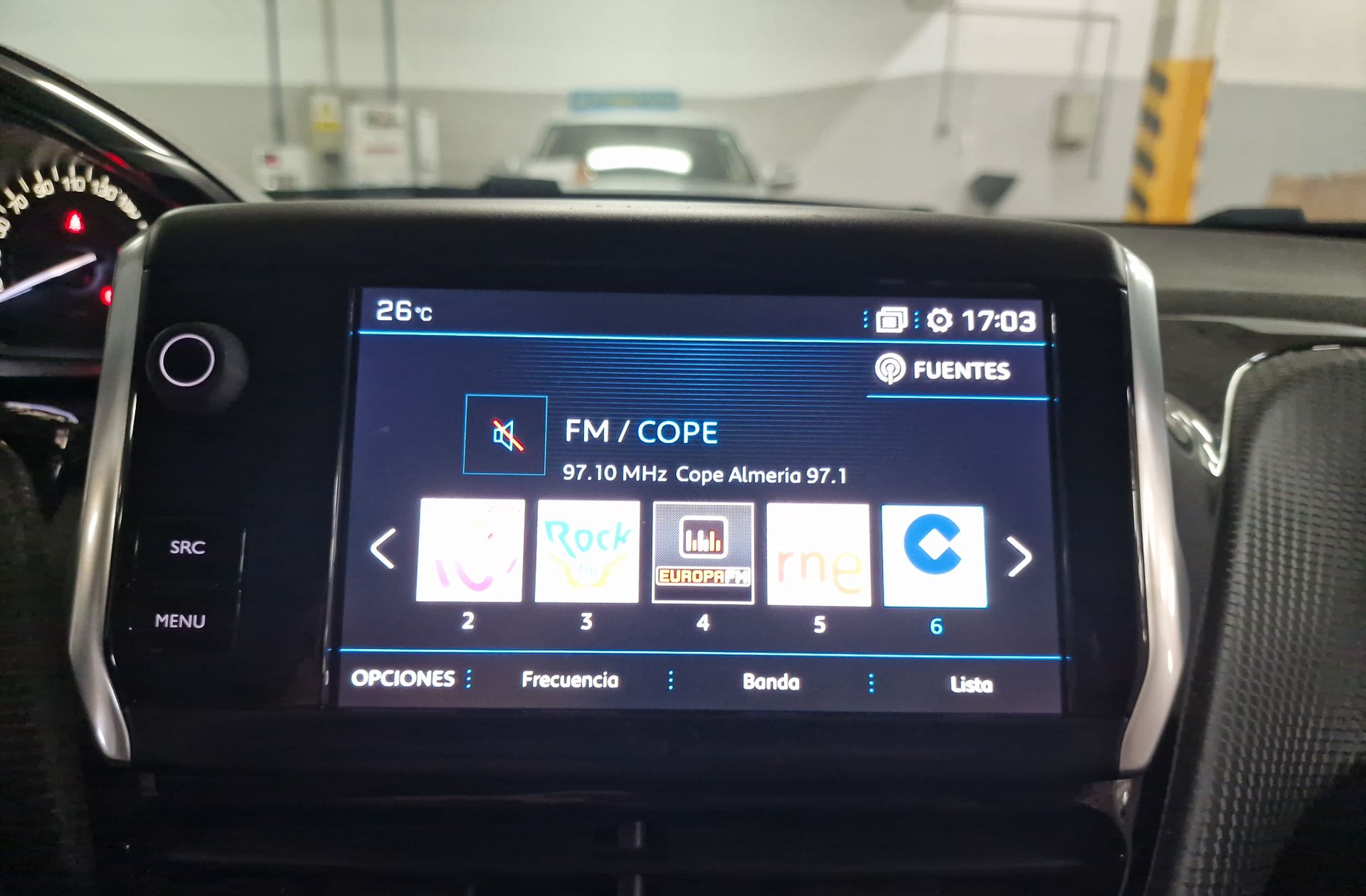 Peugeot 208 PureTech Signature - foto 31