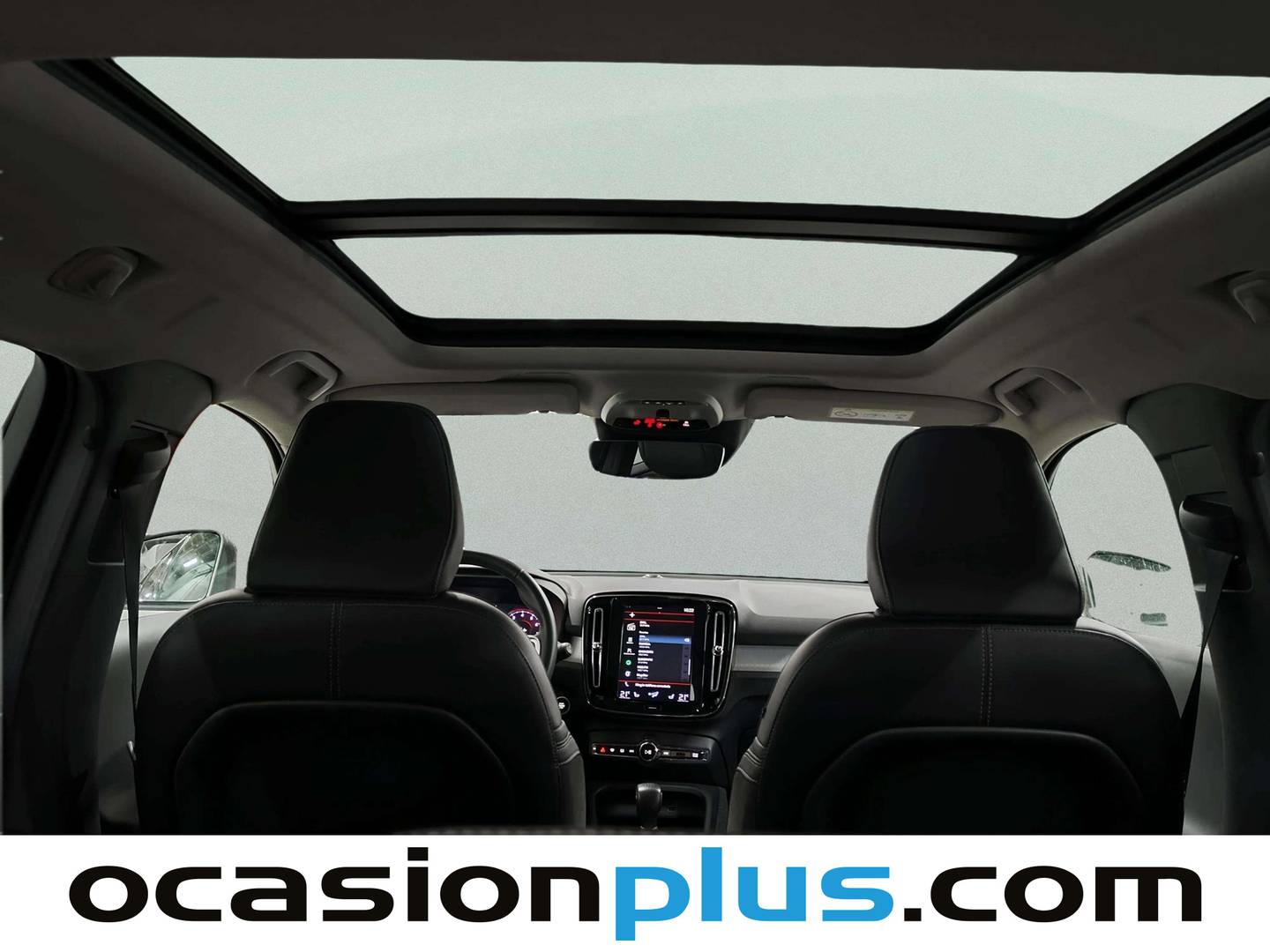 Extras y acabados del Volvo XC40 Volvo XC40 T3 Business Plus (163 CV)