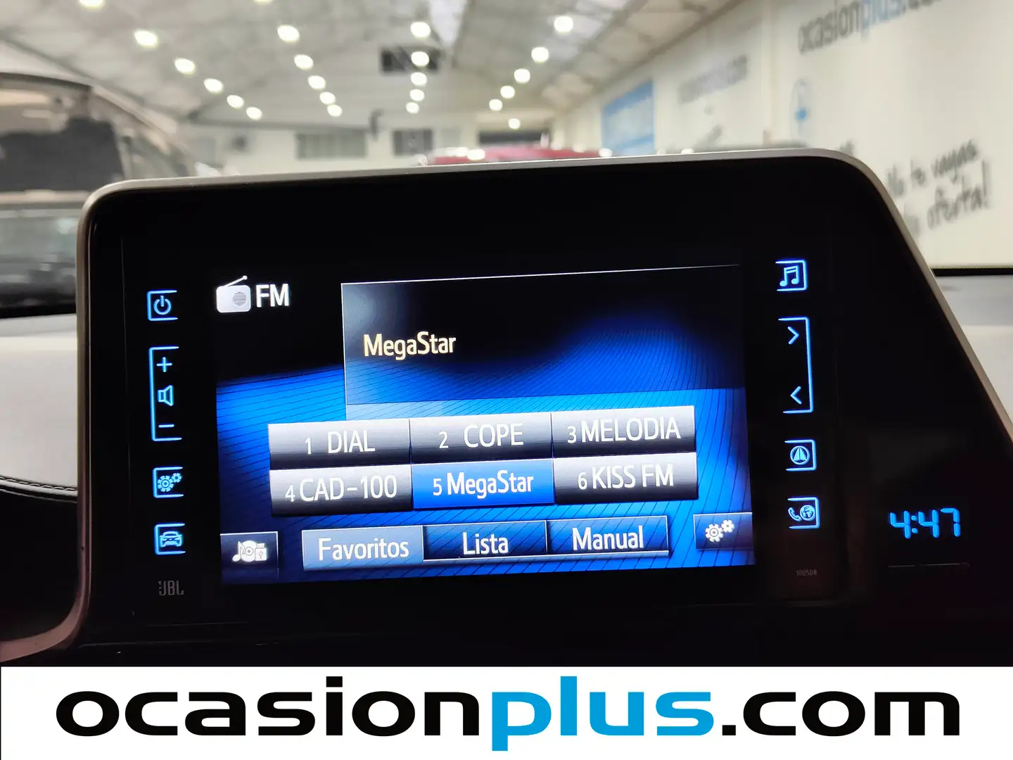 Foto Toyota C-HR Toyota C-HR 1.8 125H Advance (122 CV)