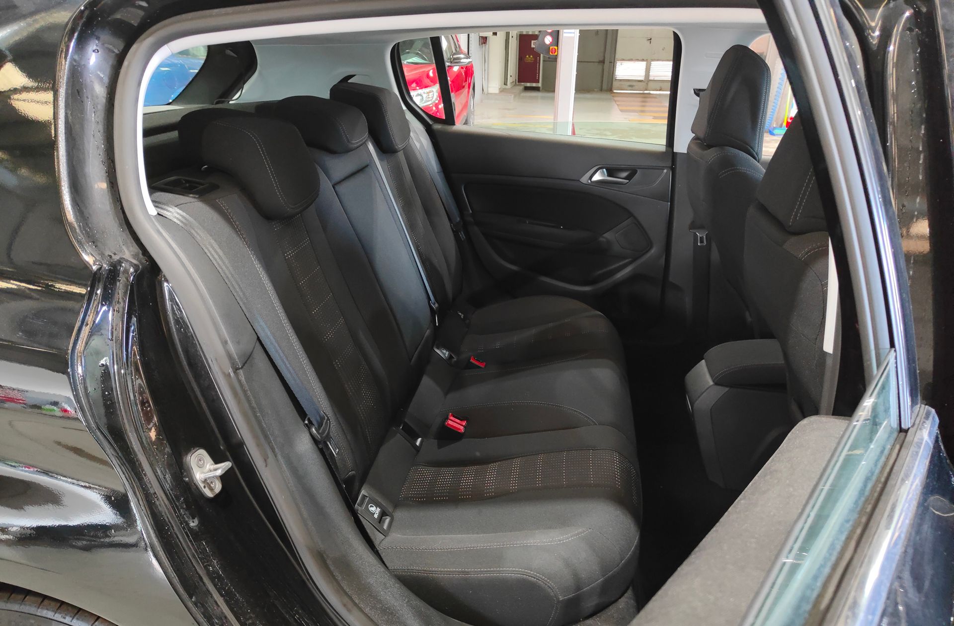 Peugeot 308 1.6 e-HDI Allure - foto 16