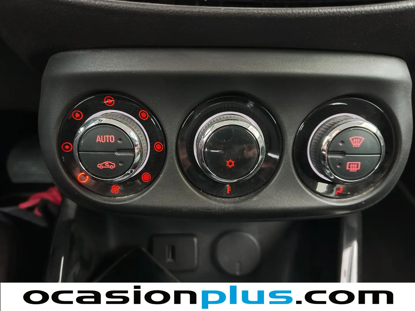 Foto Opel Adam Opel Adam 1.4 XEL Jam EASYTRONIC (87 CV)