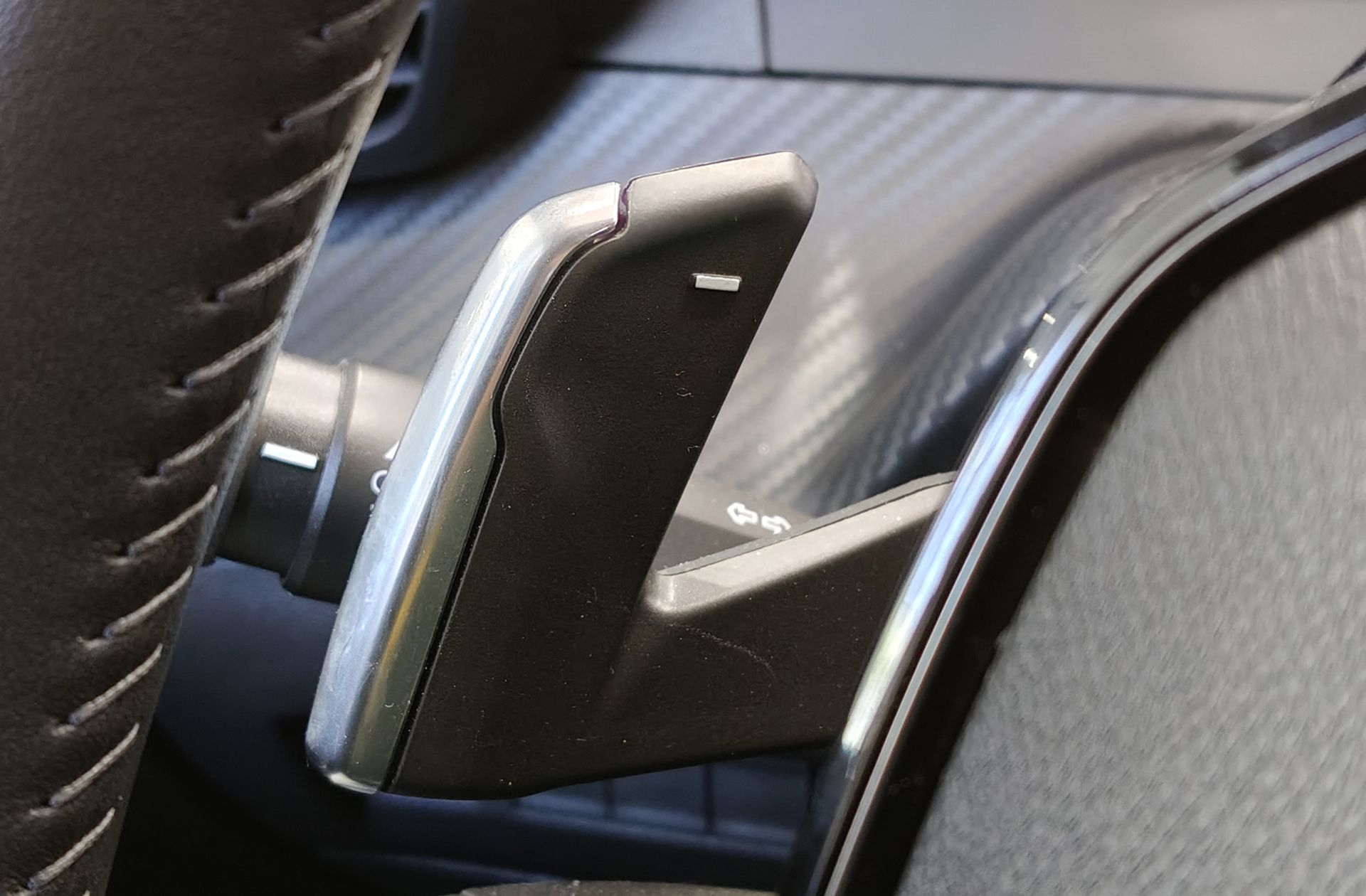 Peugeot 208 Style Hybrid 110 eDCS6 - foto 24