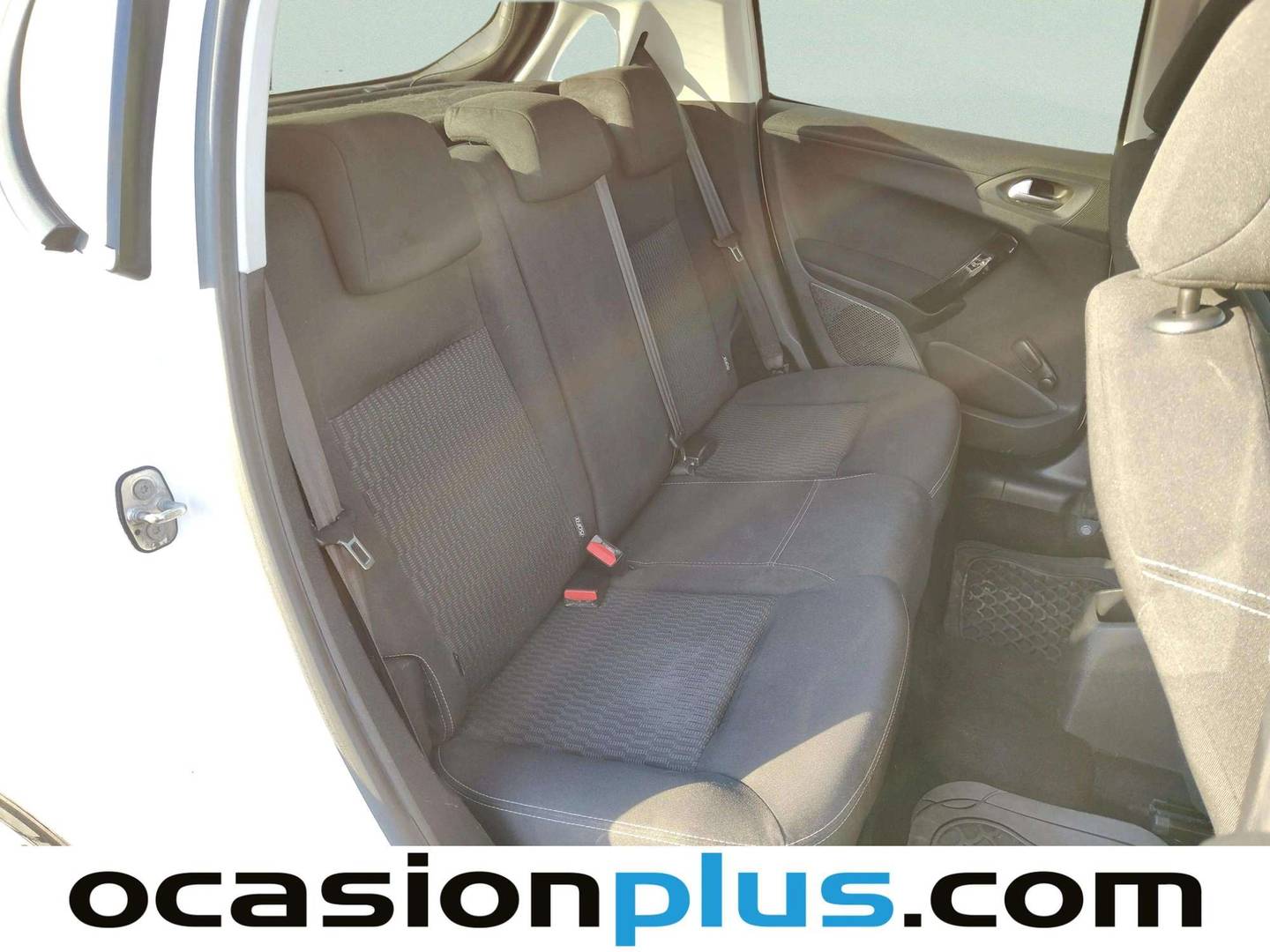 Peugeot 208 Peugeot 208 1.6 BlueHDi Style (75 CV) al mejor precio