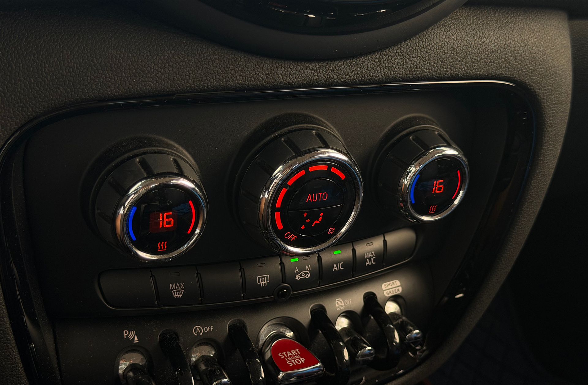 MINI Clubman One D - foto 32