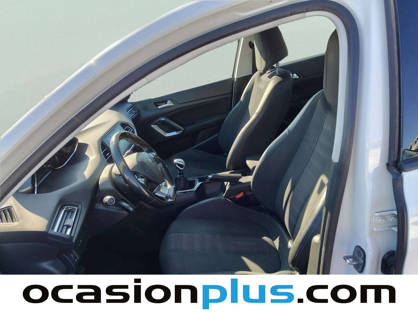 Foto Peugeot 308 Peugeot 308 1.6 BlueHDi Active (120 CV)