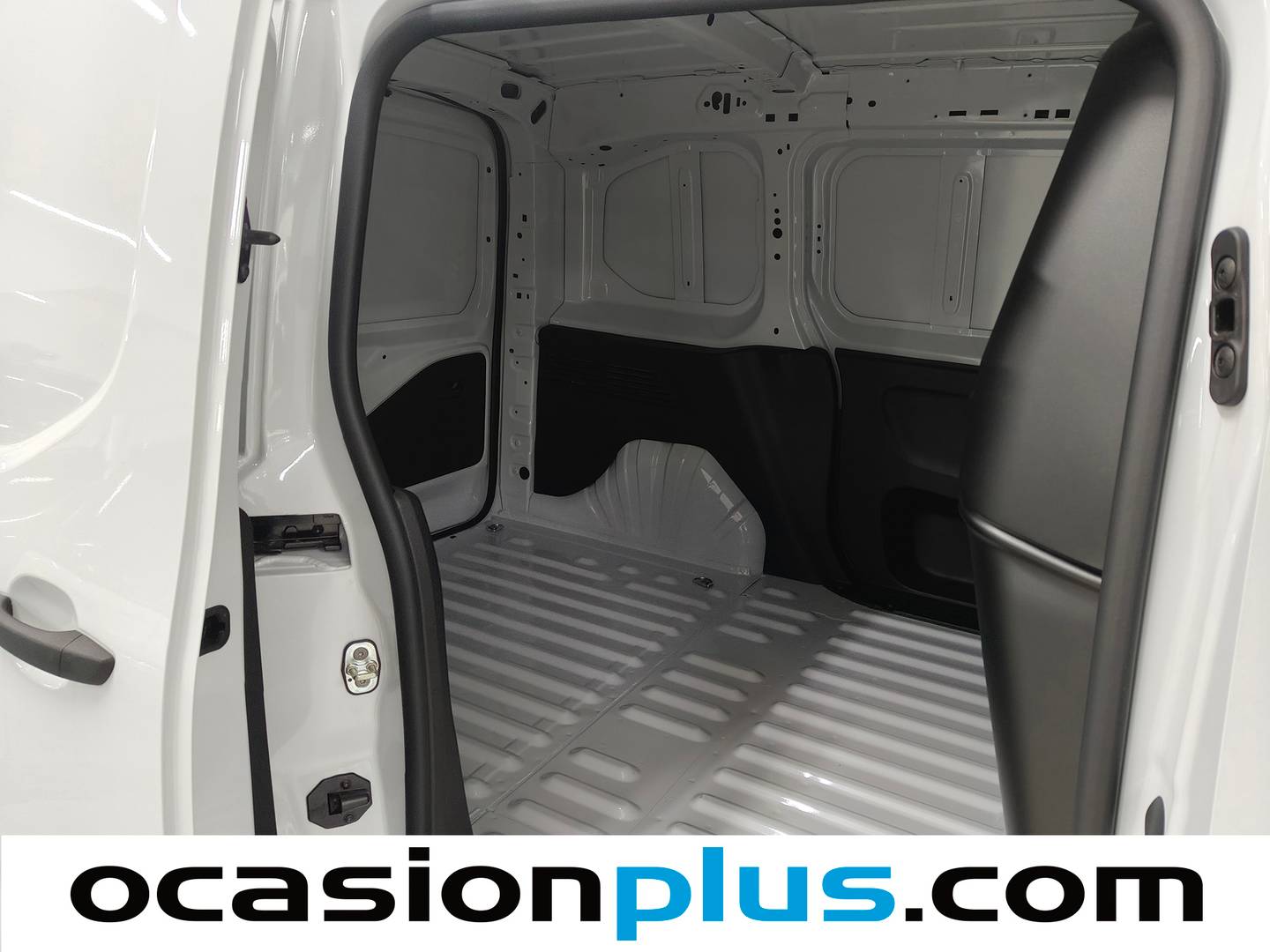 Fotos maletero Fiat Doblò Fiat Dobló Furgón BlueHDi 100 M (100 CV)