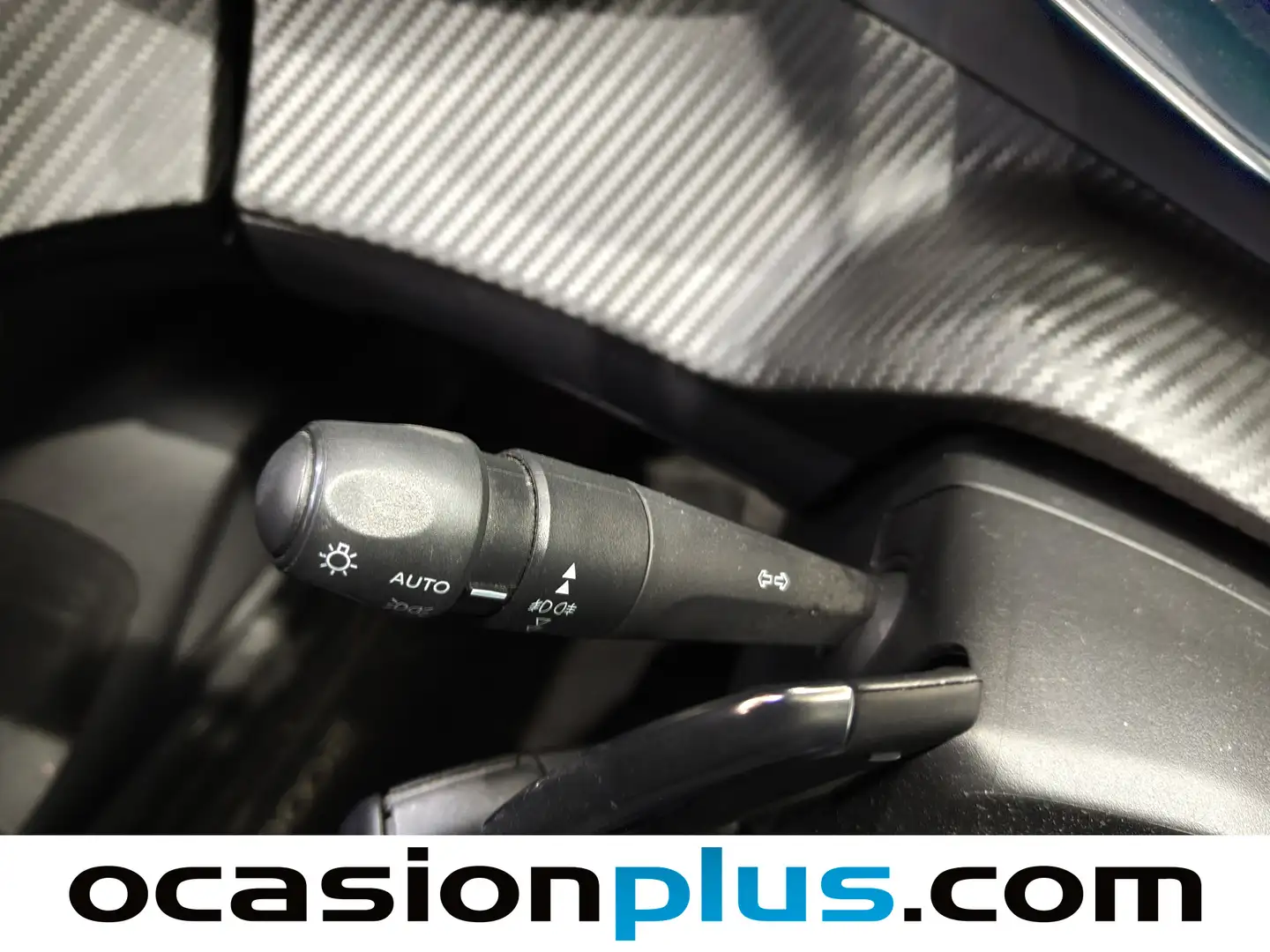 Foto Peugeot 2008 Peugeot 2008 BlueHDi 130 S&S Allure Pack EAT8 (130 CV)