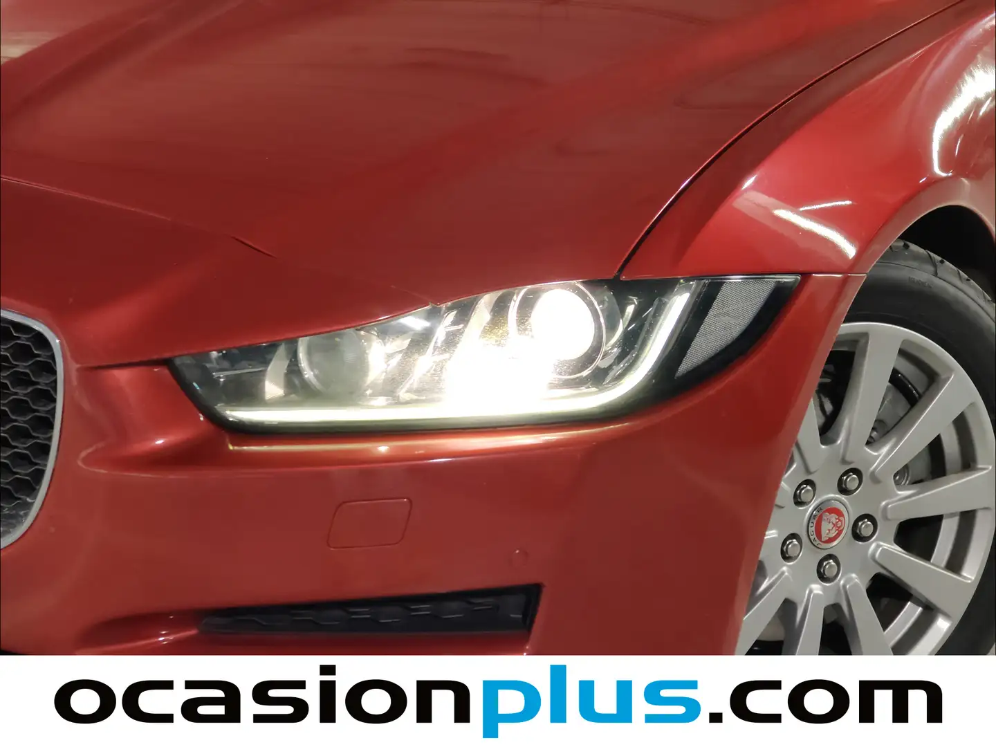 Foto Jaguar XE Jaguar XE 2.0 Diesel Pure RWD Auto (180 CV)
