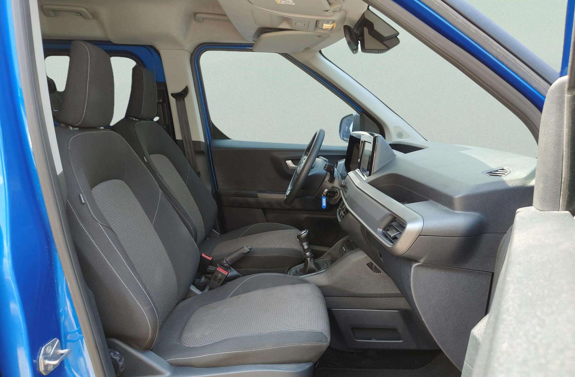 Ford Tourneo Courier 1.0 EcoBoost Trend - foto 16