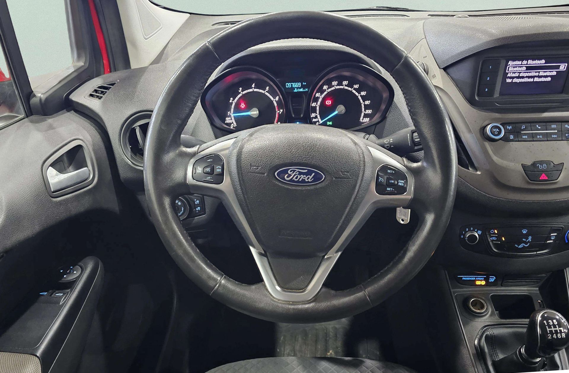 Ford Tourneo Courier 1.0 EcoBoost Trend - foto 18
