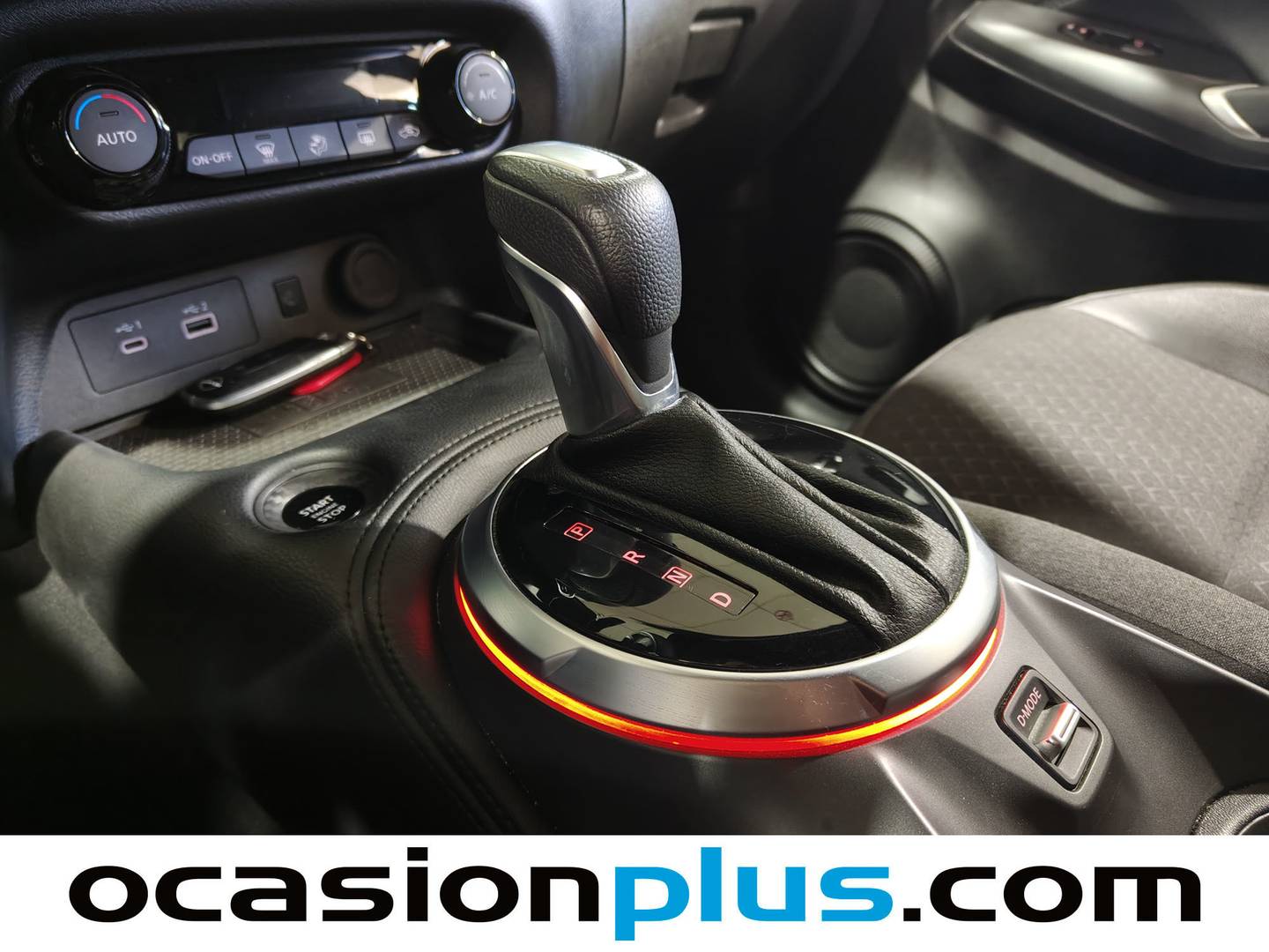 Foto Nissan JUKE Nissan Juke DIG-T N-Connecta 4x2 DCT (114 CV)