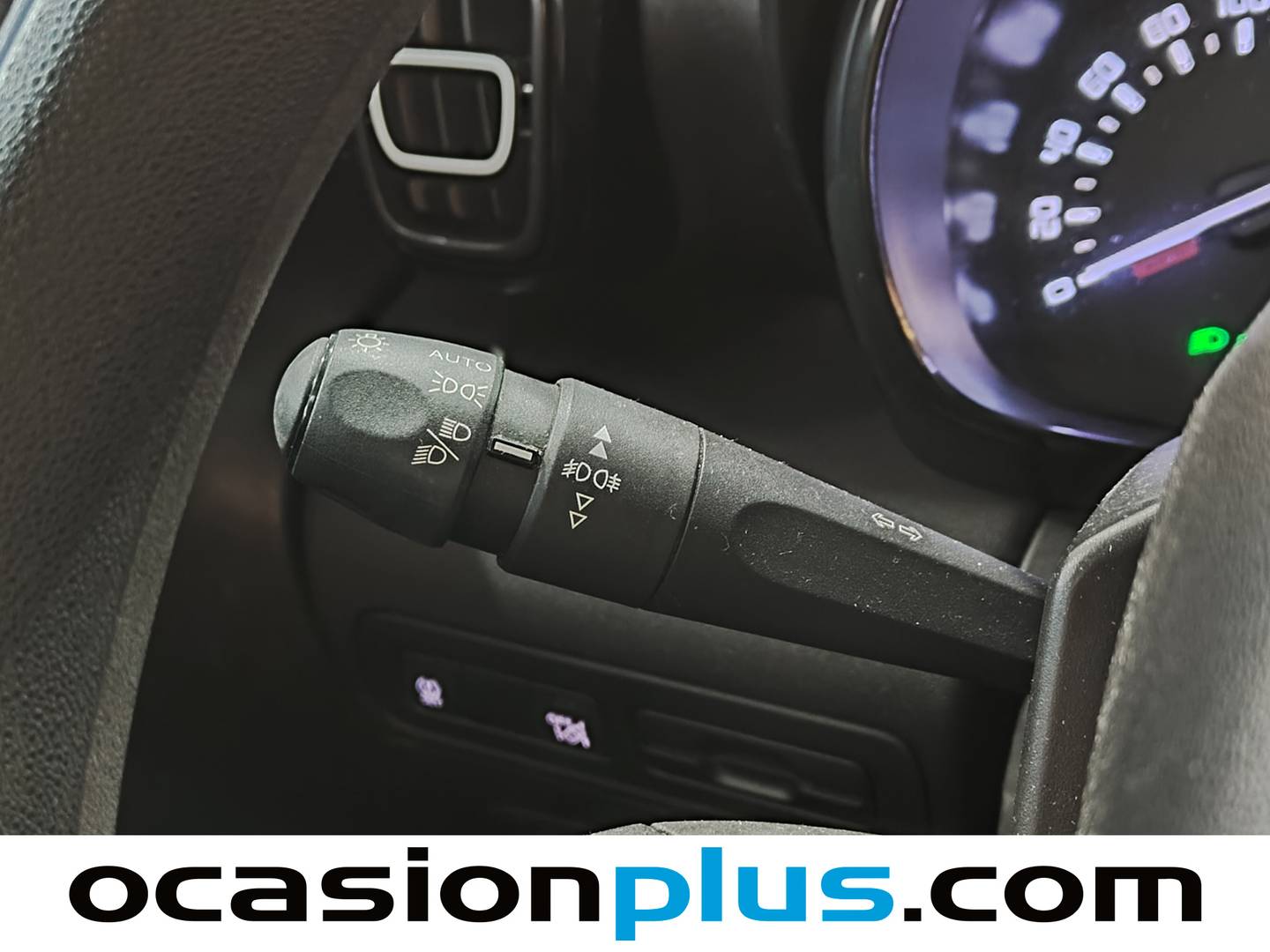 Equipamiento del Citroën C3 Aircross Citroen C3 Aircross PureTech 82 Live (82 CV)