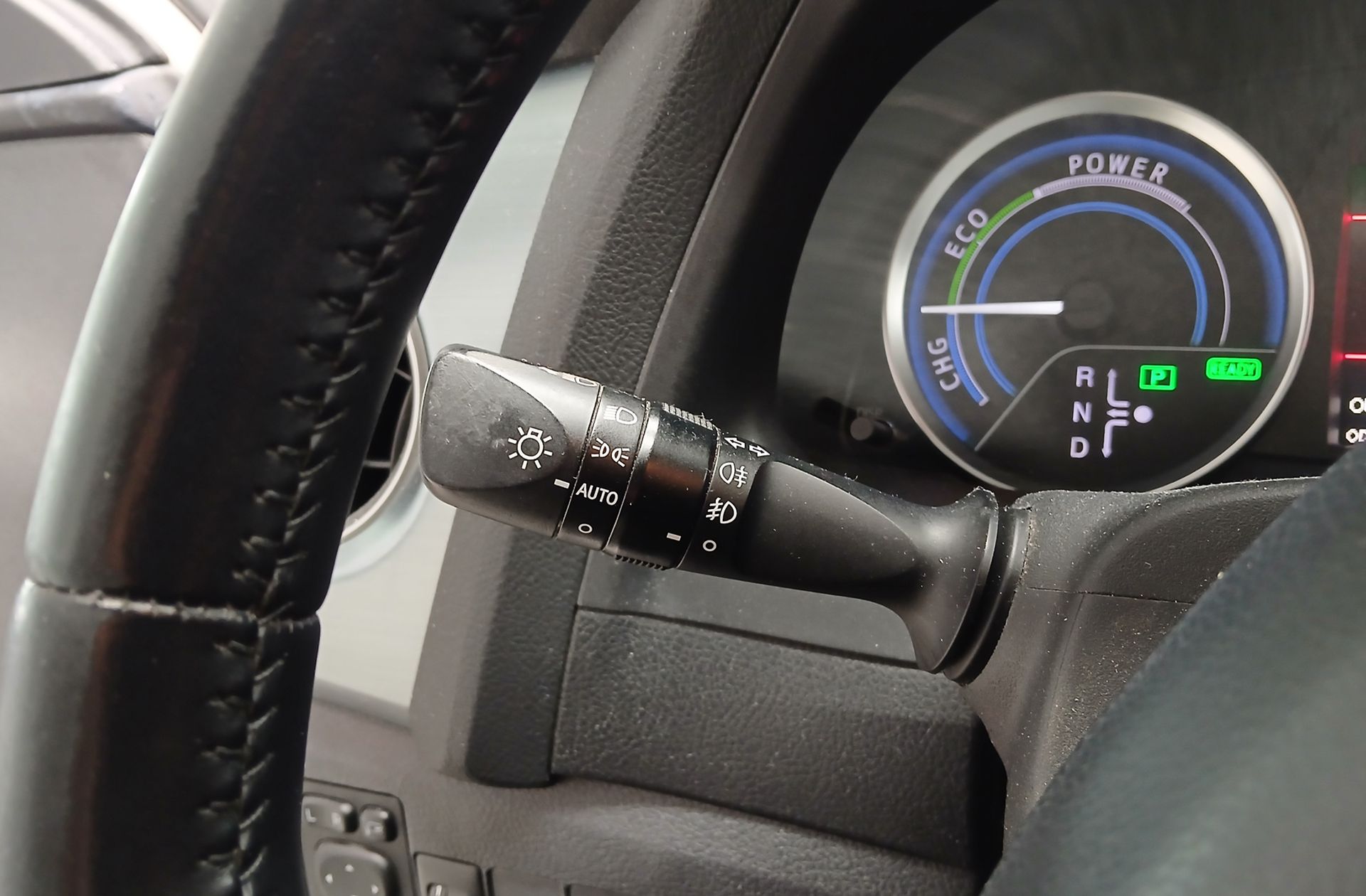 Toyota Auris 1.8 Hybrid Active - foto 21