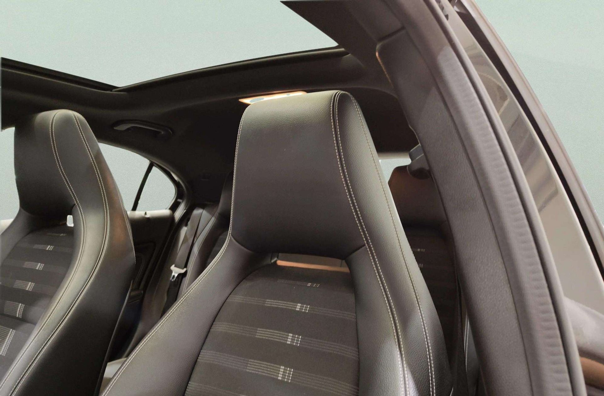 Mercedes-Benz Clase A 180 - foto 7