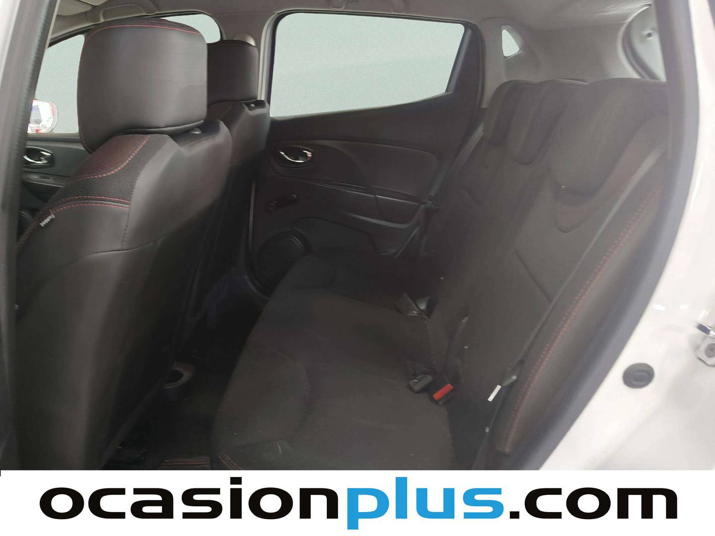 Foto asientos traseros Renault Clio Renault Clio 1.2 16v Business (75 CV)