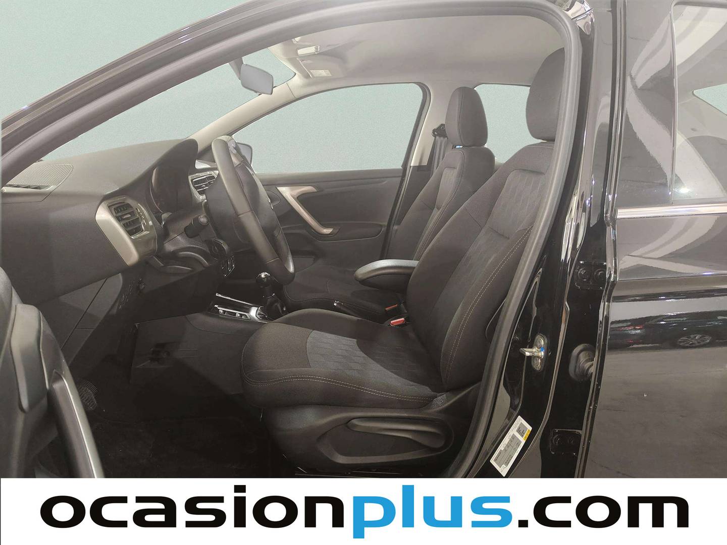 Foto asientos delanteros Citroën C-Elysée Citroën C-Elysee PureTech 82 Exclusive (82 CV)