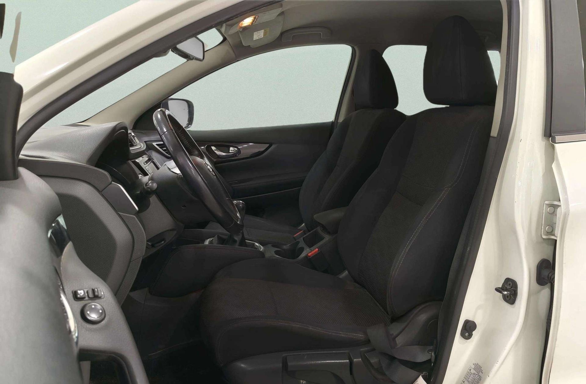 Nissan Qashqai DIG-T 115 N-Connecta 4x2 - foto 11