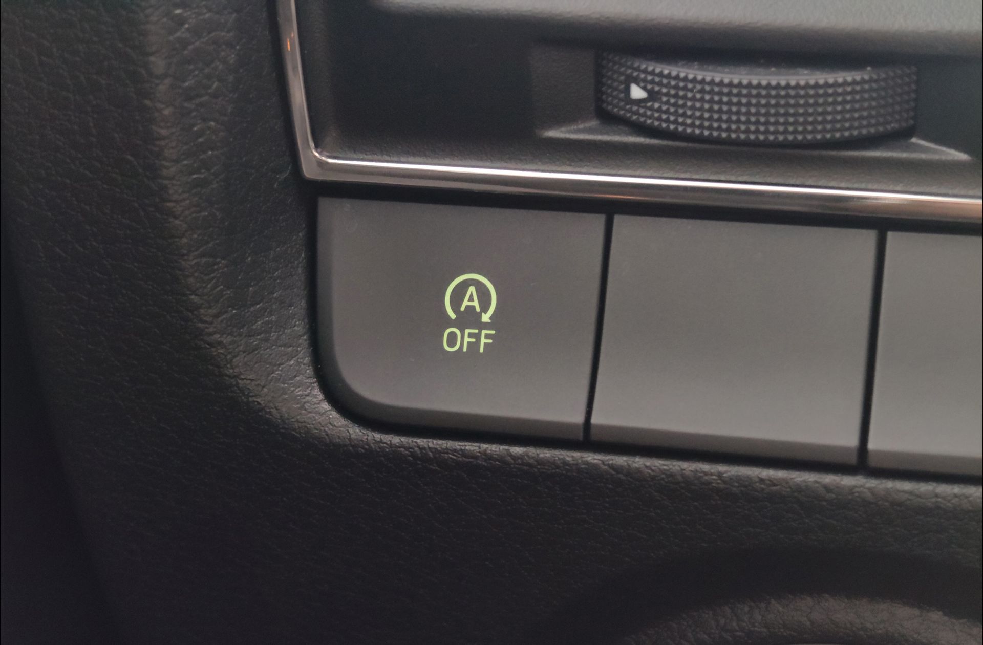 Škoda Fabia 1.0 TSI Like - foto 27