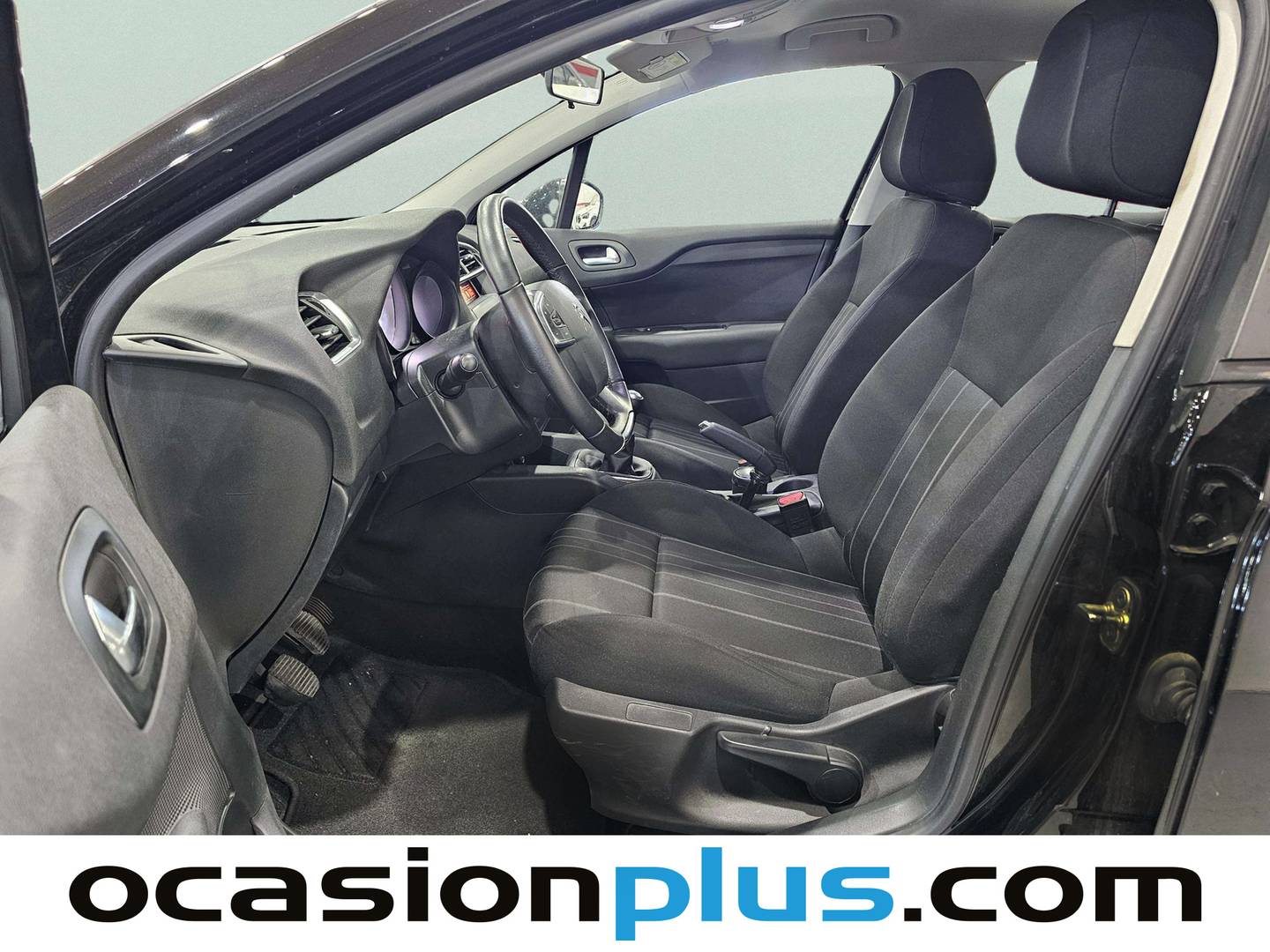 Foto asientos delanteros Citroën C4 Citroën C4 BlueHDi 100 Live Edition (99 CV)
