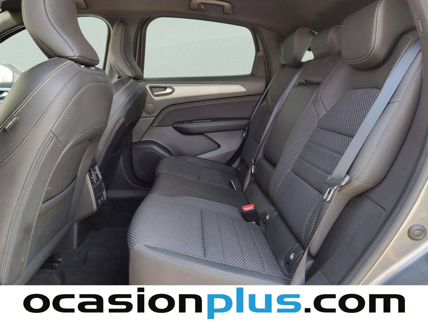 Foto asientos traseros Renault Arkana Renault Arkana Techno TCe 140 Mild hybrid EDC (140 CV)