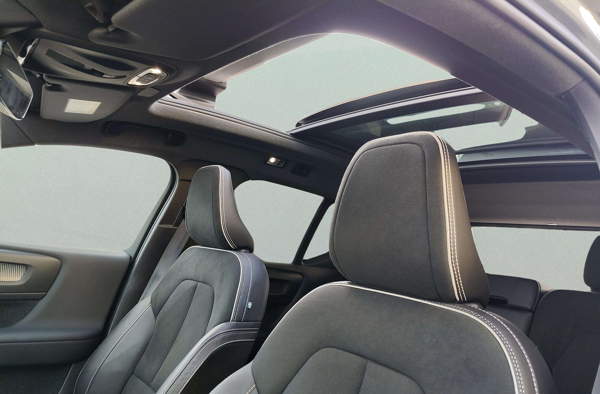 Volvo XC40 T3 R-Design - foto 6