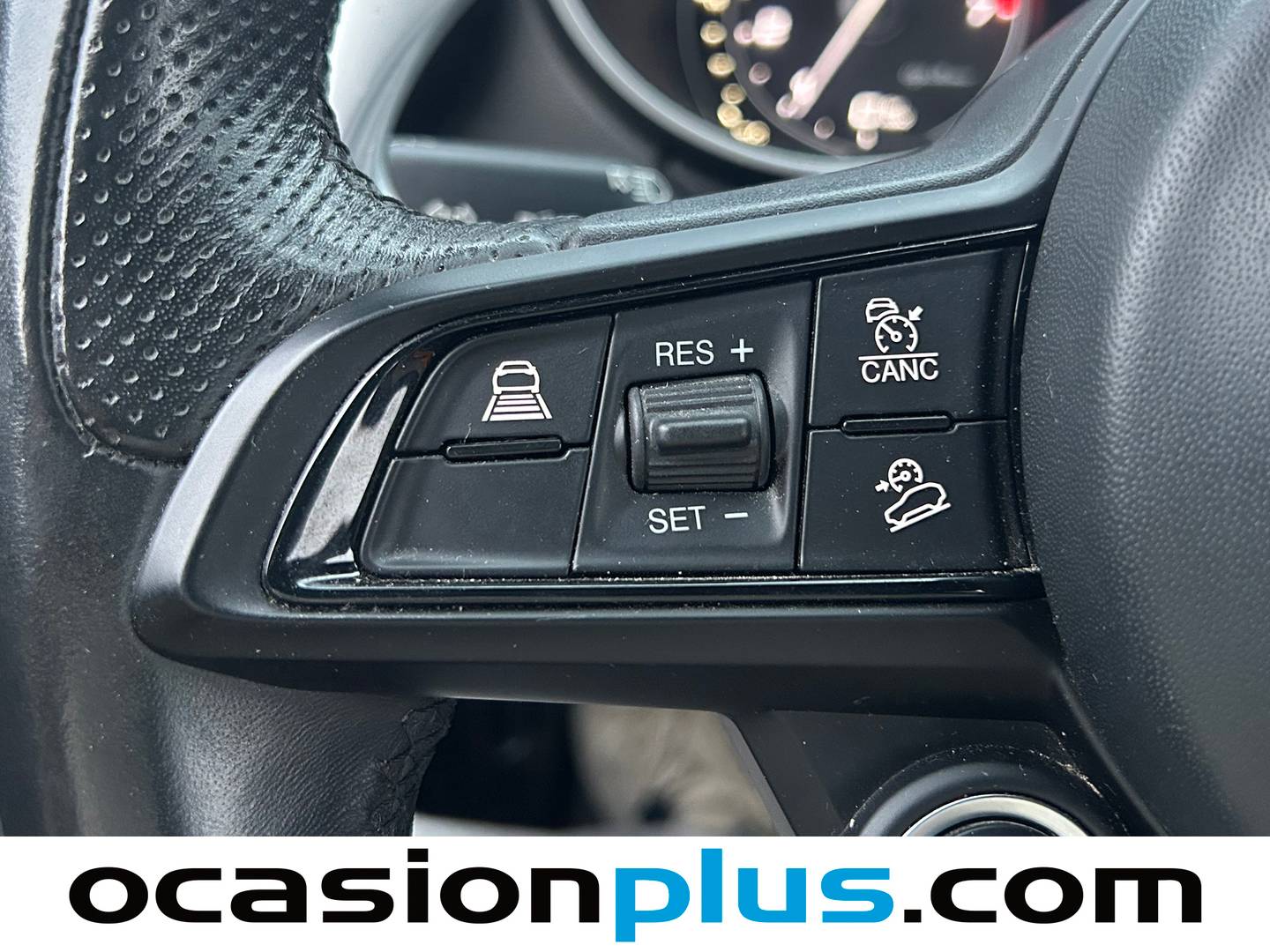 Foto Alfa Romeo Stelvio Alfa Romeo Stelvio 2.0 Gasolina Sprint Q4 Auto (200 CV)