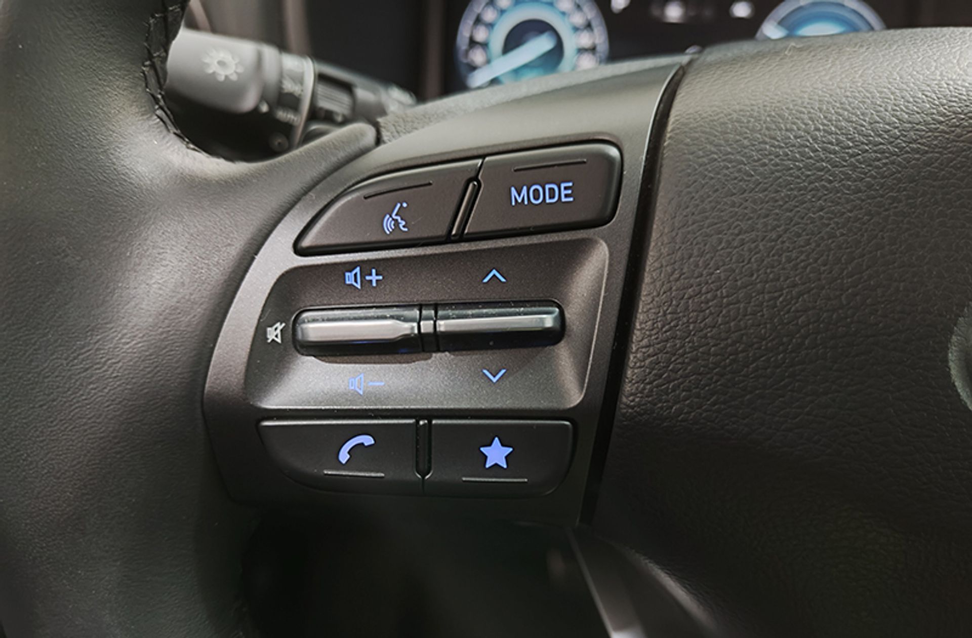Hyundai Kona EV Tecno - foto 25
