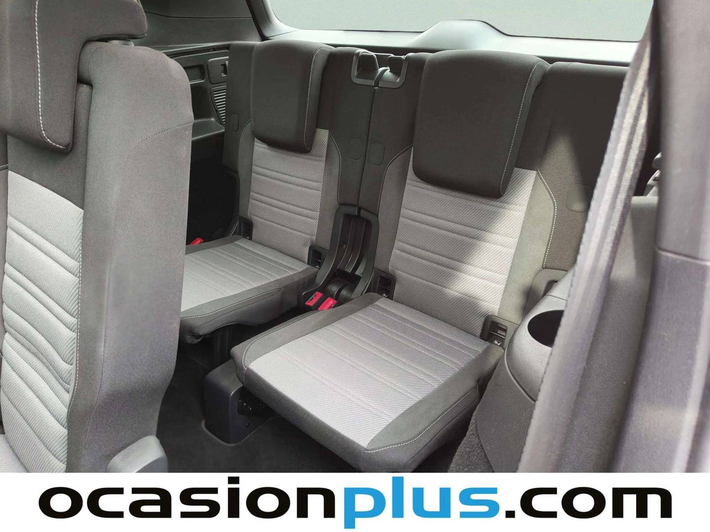 Fotos maletero Volkswagen Touran Volkswagen Touran Sport 1.8 TSI (180 CV) DSG 7 Plazas Pack R-Line