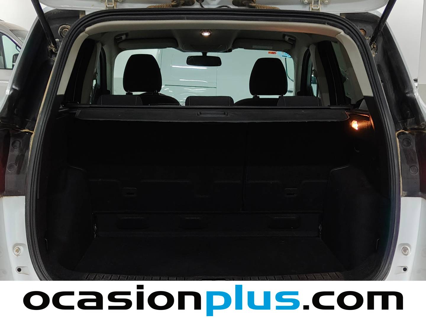 Fotos maletero Ford Kuga Ford Kuga 1.5 EcoBoost Trend+ 4x2 (120 CV)