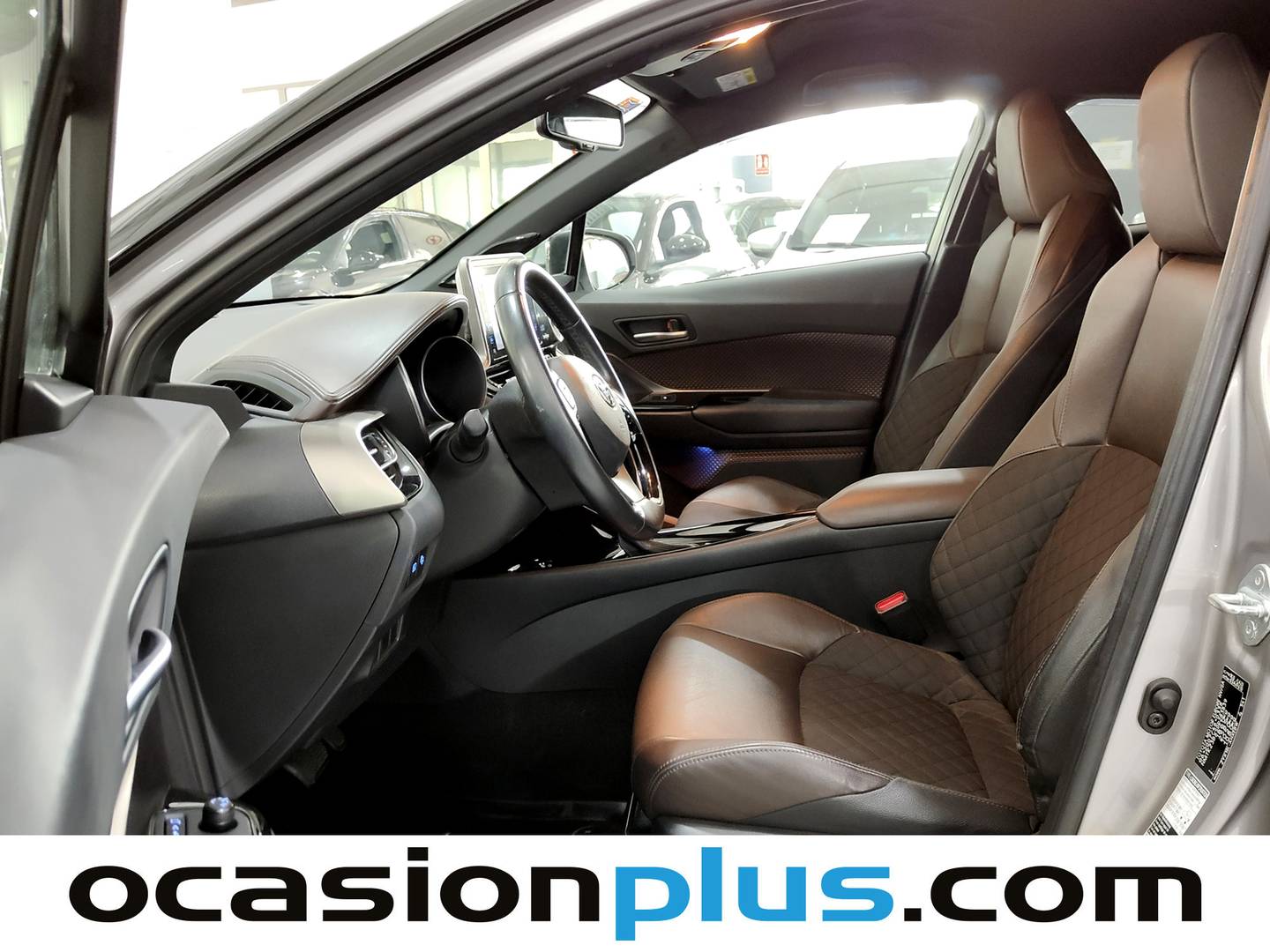 Foto Toyota C-HR Toyota C-HR 1.8 125H Dynamic Plus (122 CV)