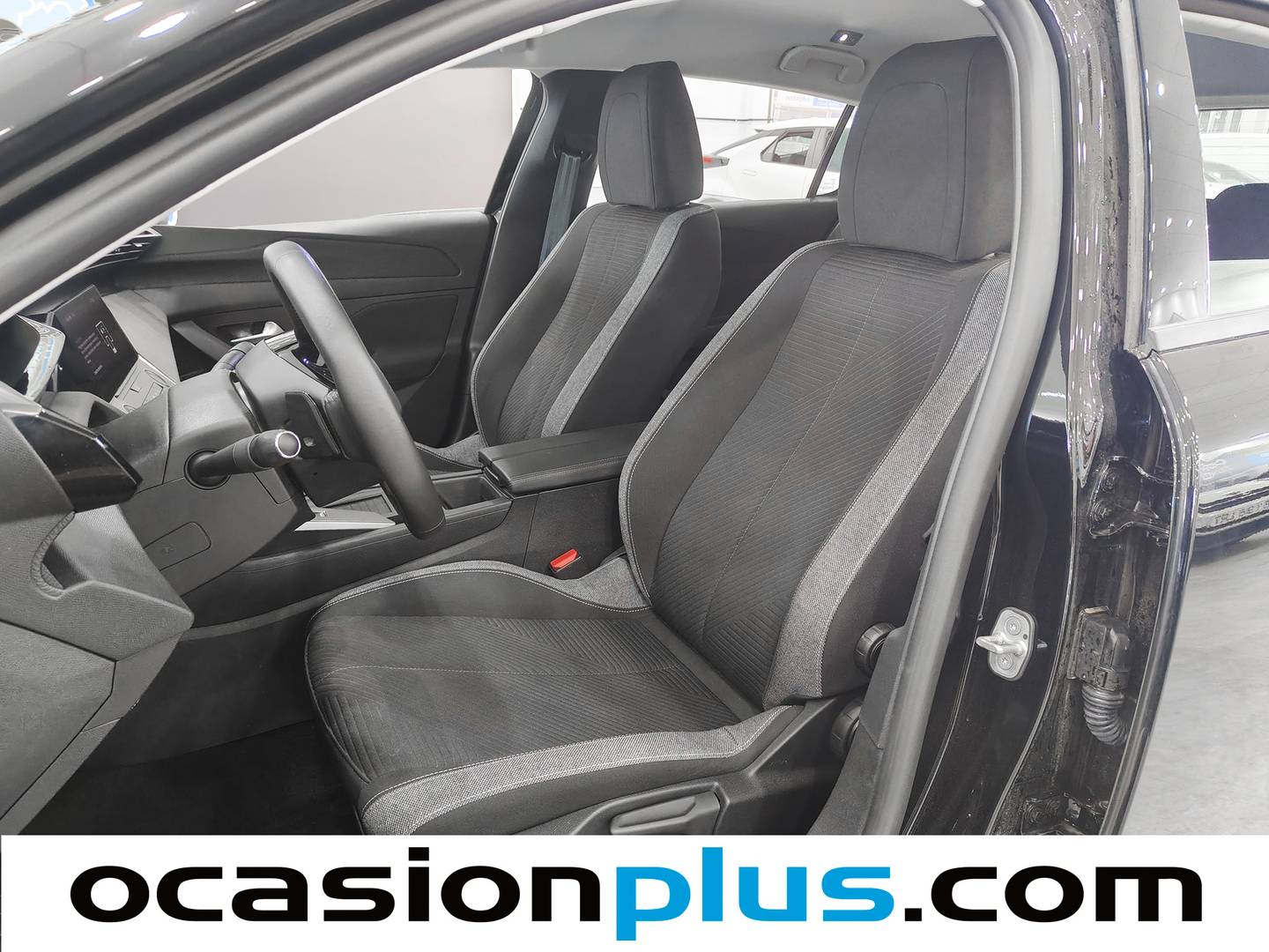 Foto Peugeot 308 Peugeot 308 PureTech 130 S&S Active Pack EAT8 (130 CV)