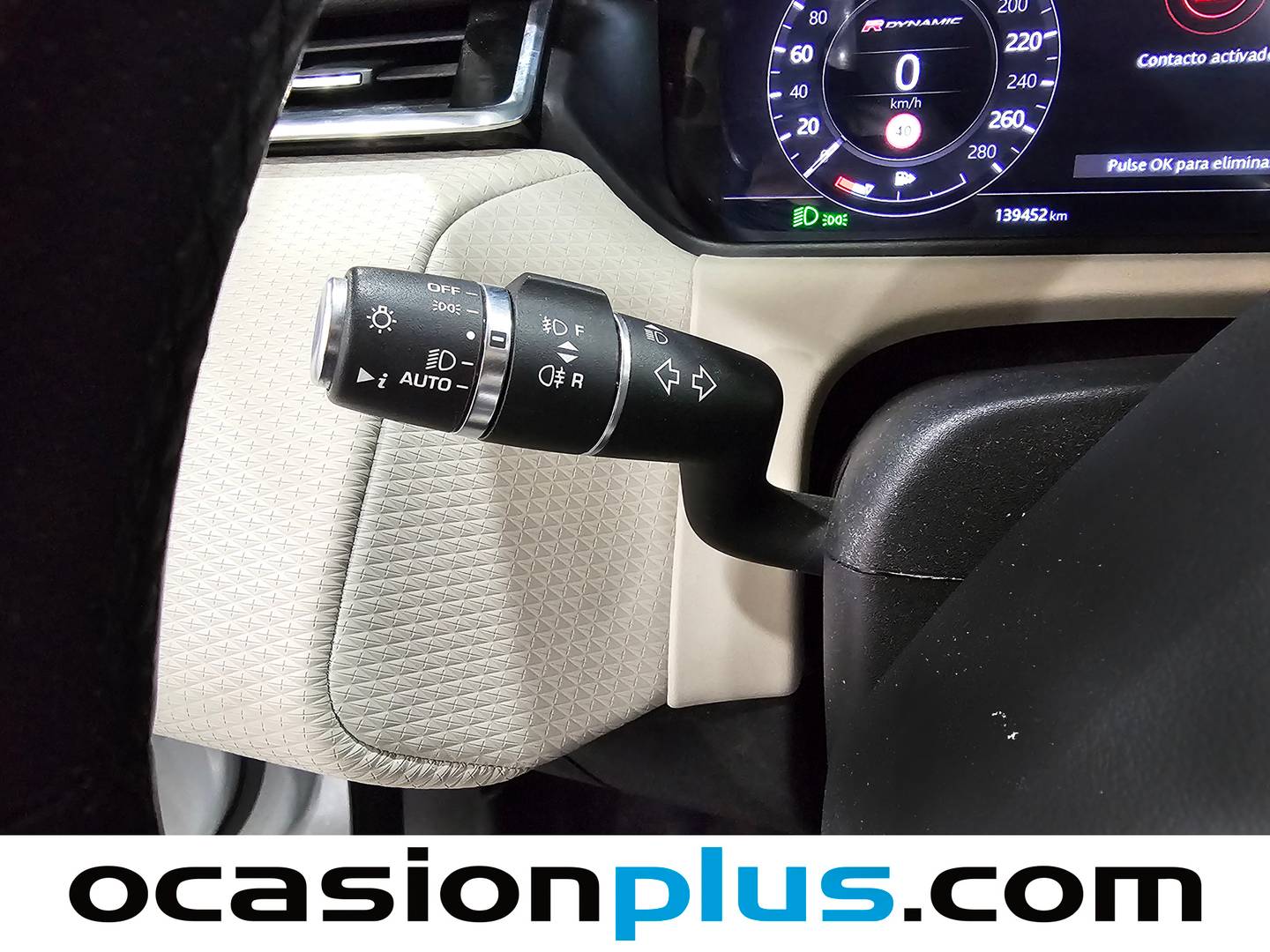 Foto Land Rover Range Rover Velar Land Rover Range Rover Velar D300 R-Dynamic SE 4WD Auto (300 CV)