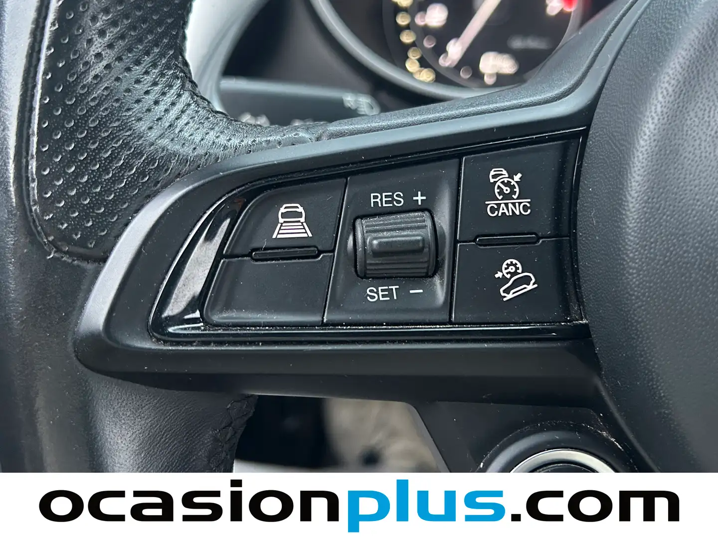 Foto Alfa Romeo Stelvio Alfa Romeo Stelvio 2.0 Gasolina Sprint Q4 Auto (200 CV)