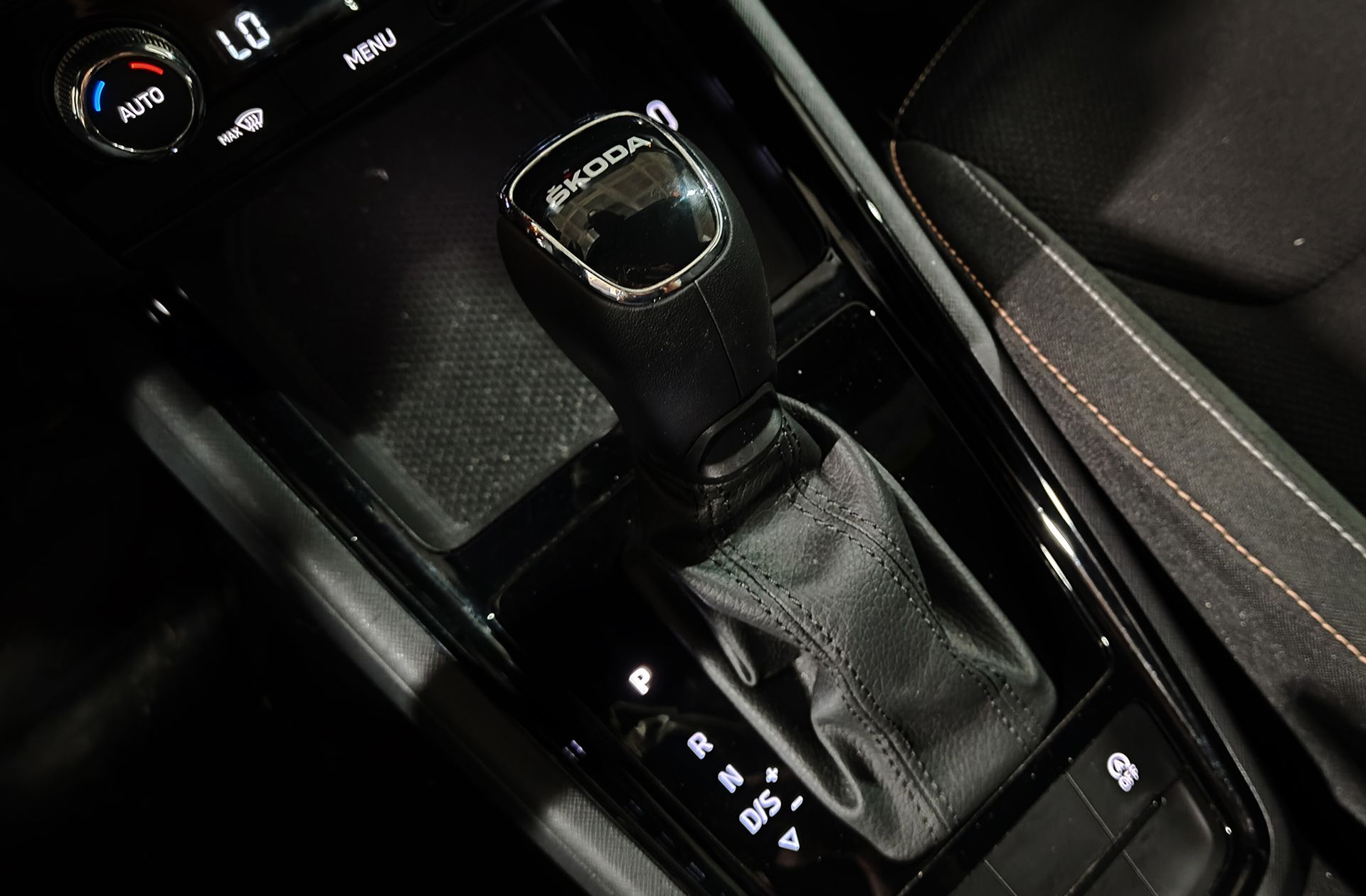 Škoda Kamiq 1.0 TSI Scout DSG - foto 5
