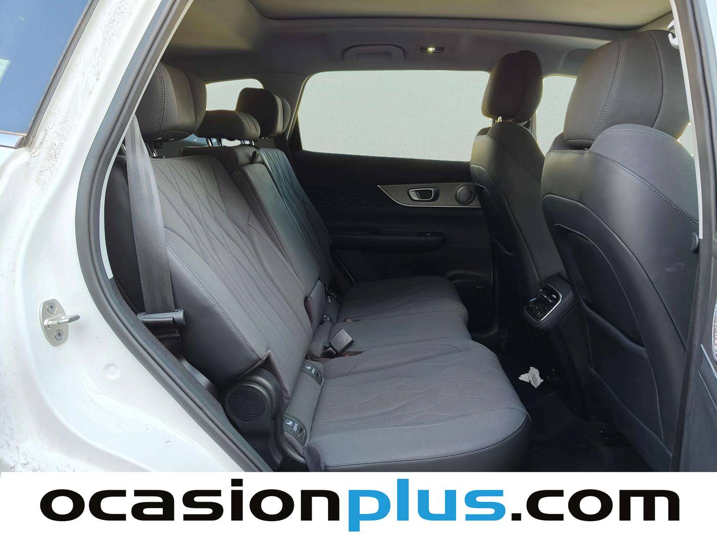 EBRO S800 EBRO S800 1.6 TGDI Luxury DCT (147 CV) 7 Plazas 2025