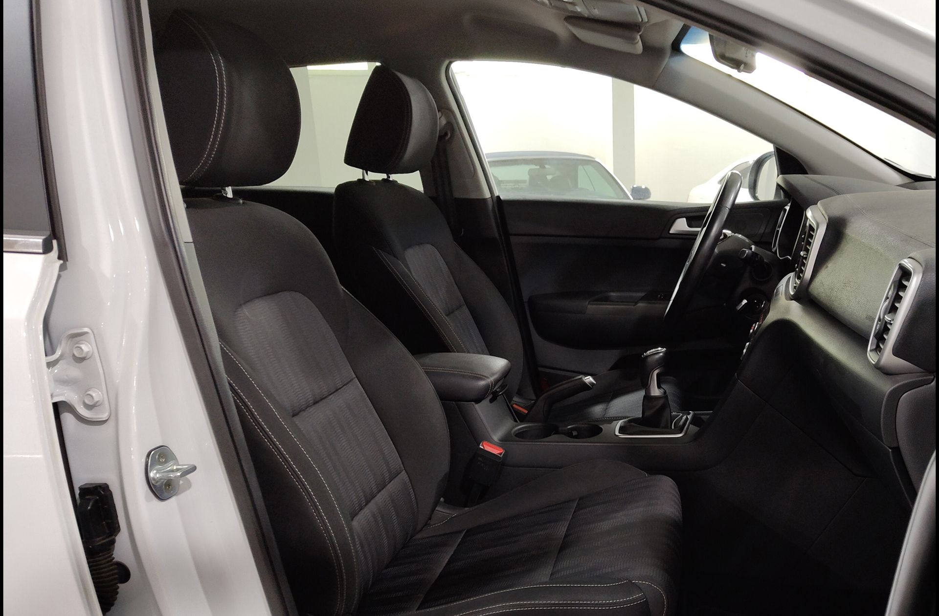 Kia Sportage 1.6 GDi Concept 4x2 - foto 16