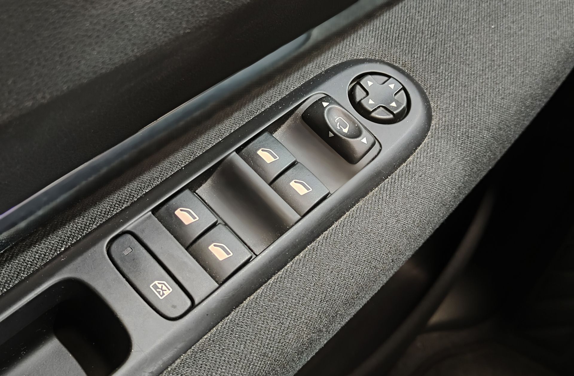 Peugeot 5008 Allure 1.2 PureTech 7 plazas - foto 41