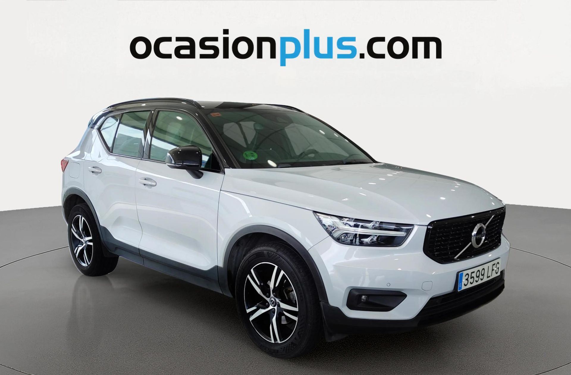 Volvo XC40 D3 R-Design - foto 2