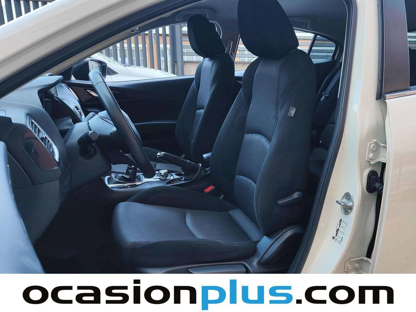 Foto asientos delanteros Mazda Mazda3 Mazda Mazda 3 2.2 DE MT Luxury (150 CV)