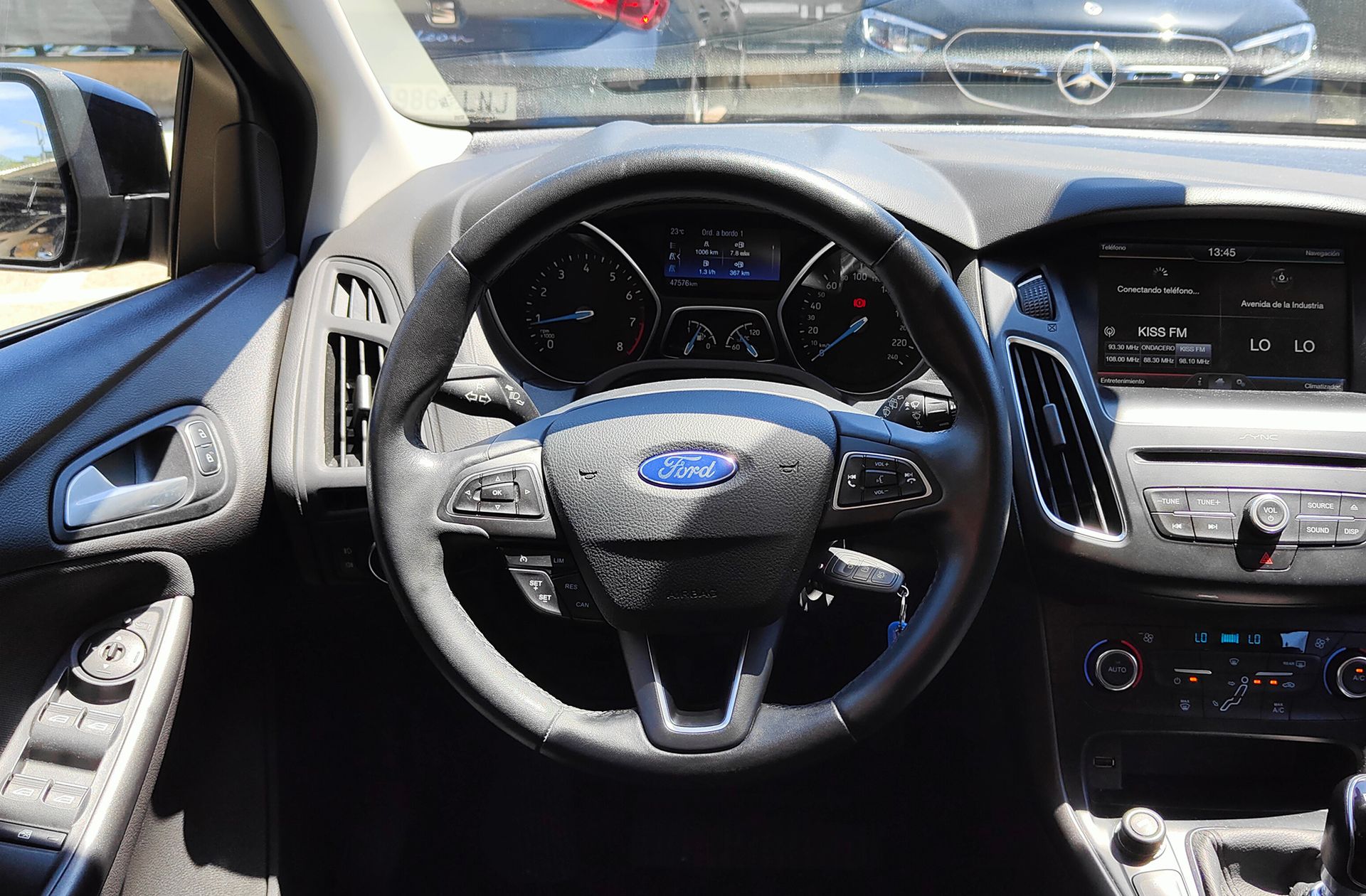 Ford Focus 1.0 EcoBoost Business - foto 22