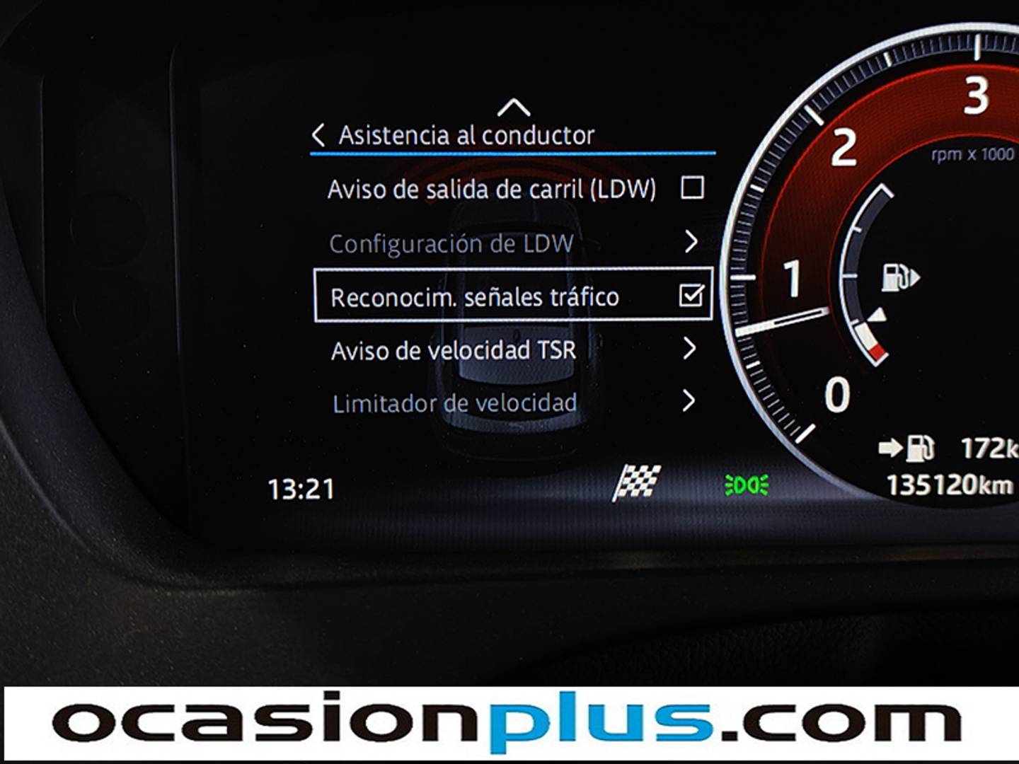 Foto Jaguar F-Pace Jaguar F-PACE 2.0L i4D Pure RWD (180 CV)