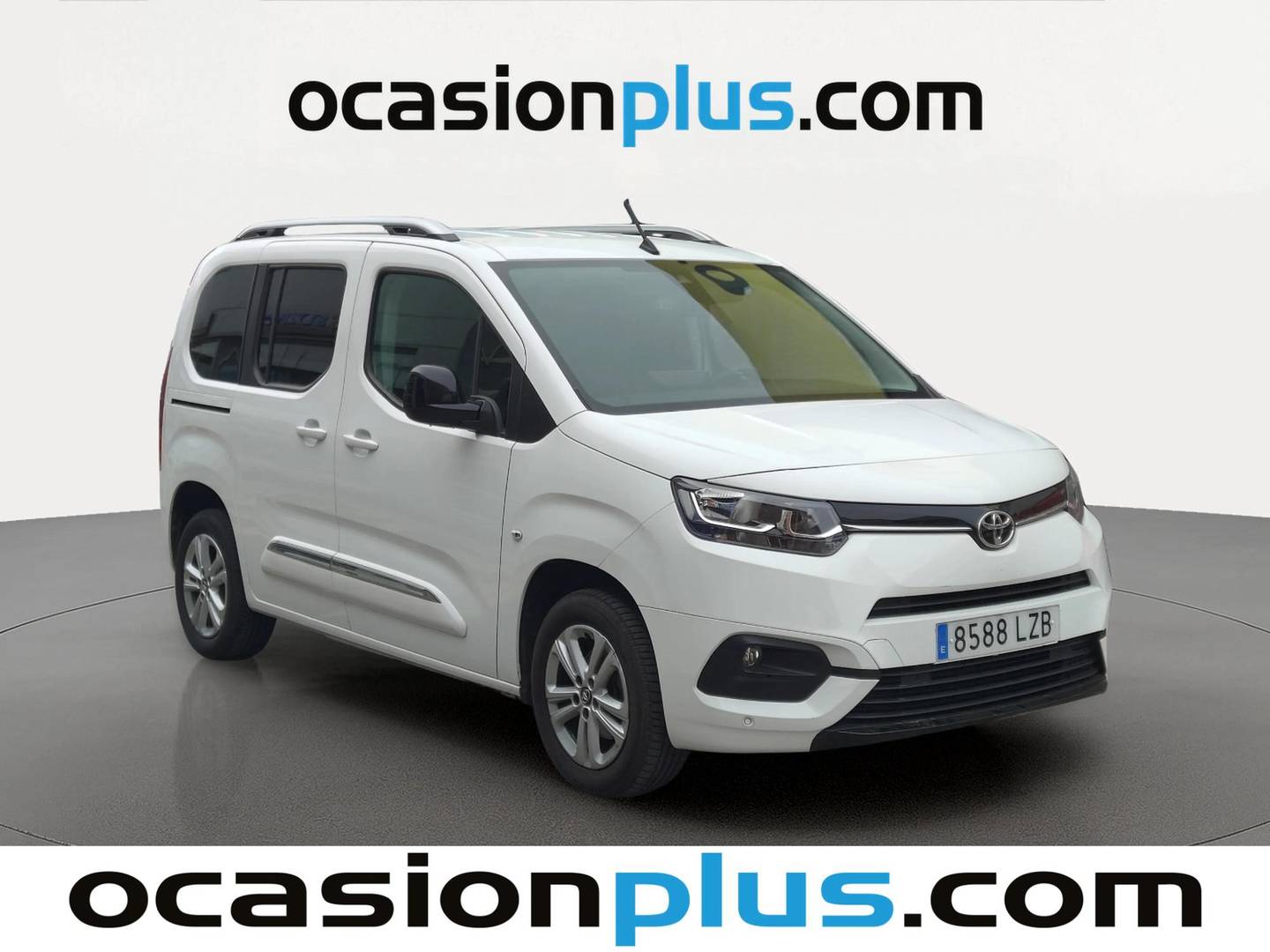 Foto delantera Toyota Proace City Verso Toyota Proace City Verso Verso 1.2 Family Active L1 (110 CV) derecha