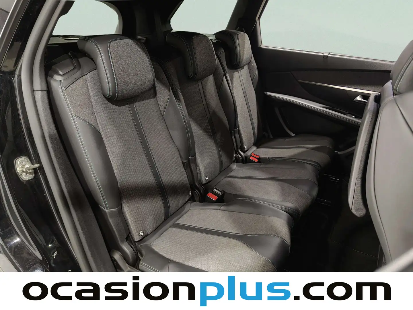 Foto Peugeot 5008 Peugeot 5008 PureTech 130 S&S Allure Pack EAT8  (130 CV) 7 Plazas