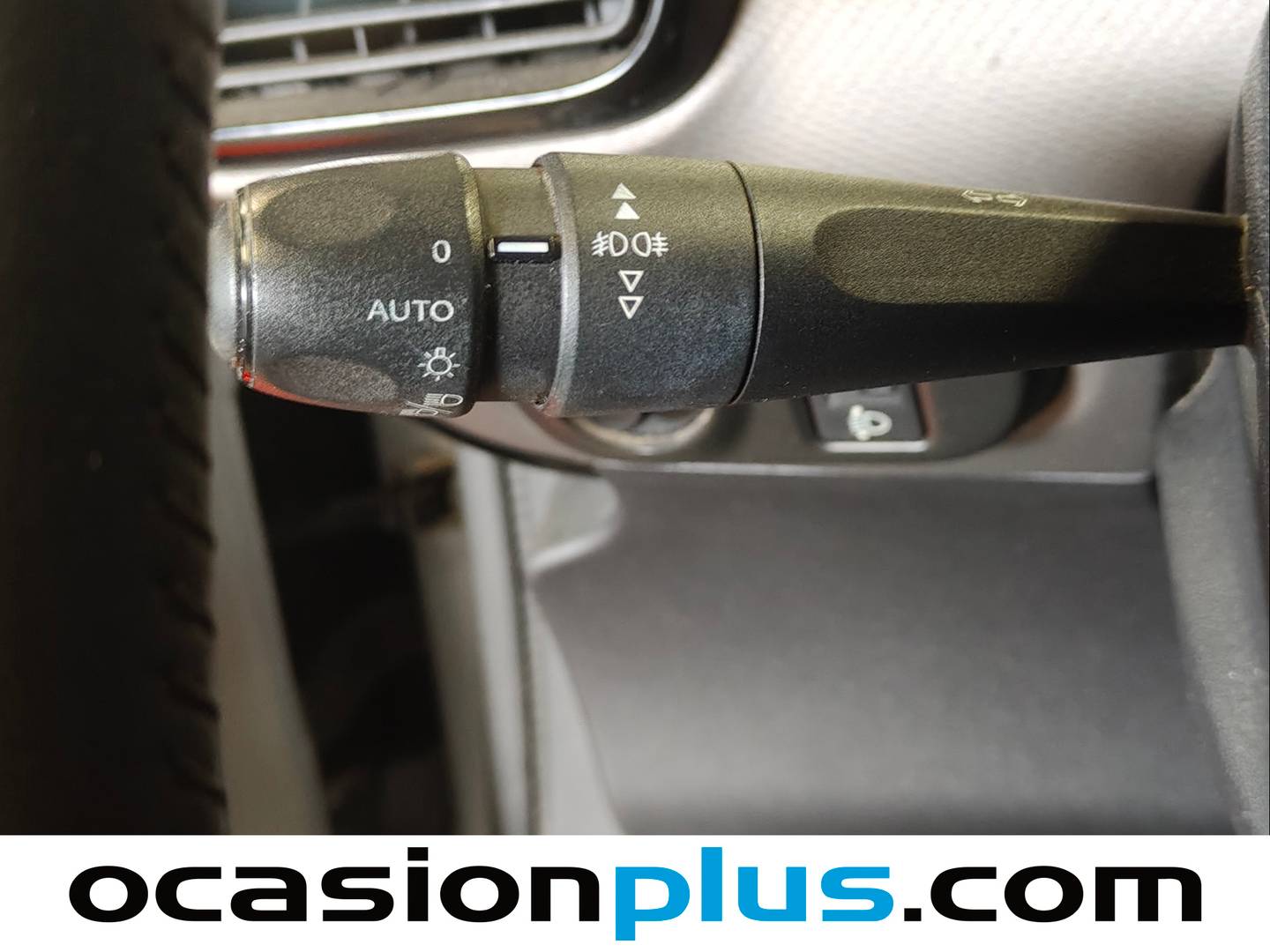 Equipamiento del Citroën C4 Cactus Citroën C4 Cactus PureTech 82 Feel Edition (82 CV)