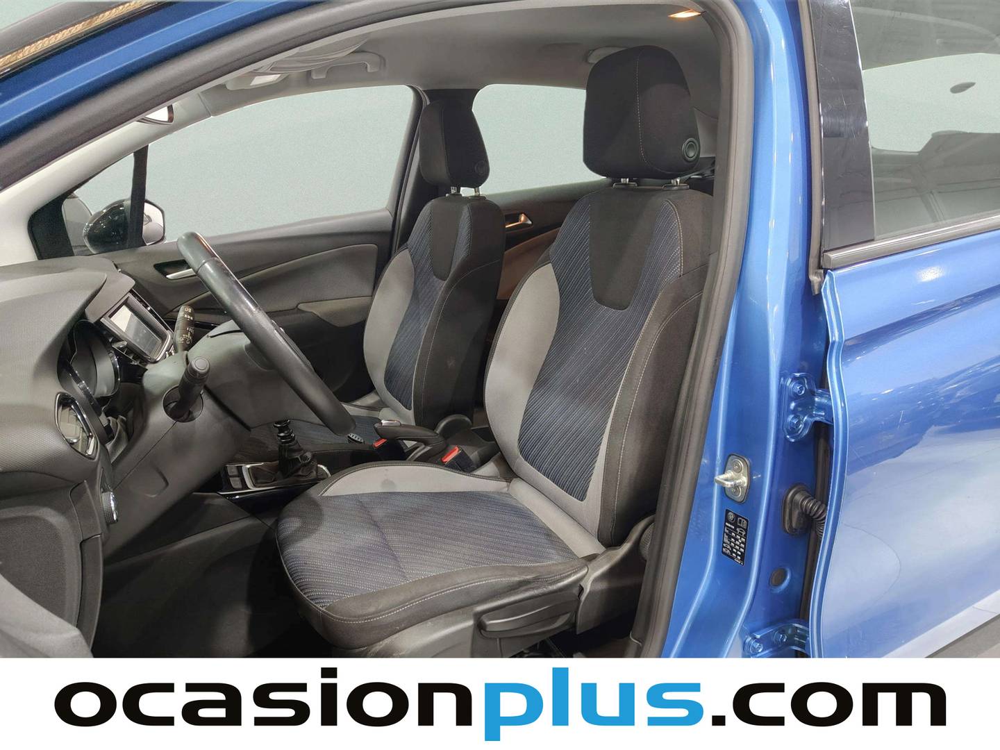 Foto Opel Crossland X Opel Crossland X 1.5 D S&S Design Line 120 Aniversario (102 CV)