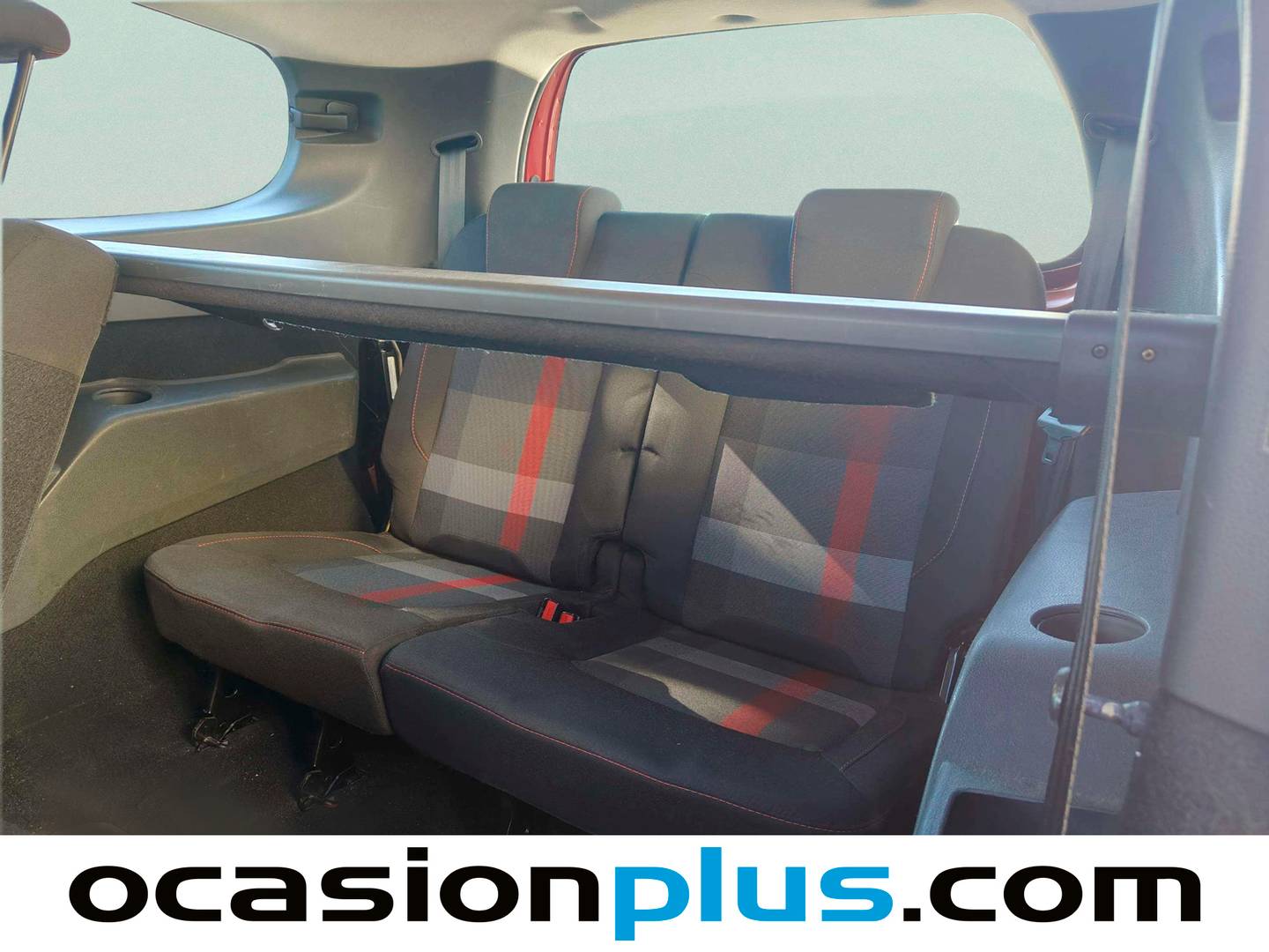 Extras y acabados del Dacia Lodgy Dacia Lodgy Serie Limitada Xplore TCE GPF (130 CV) 7 plazas